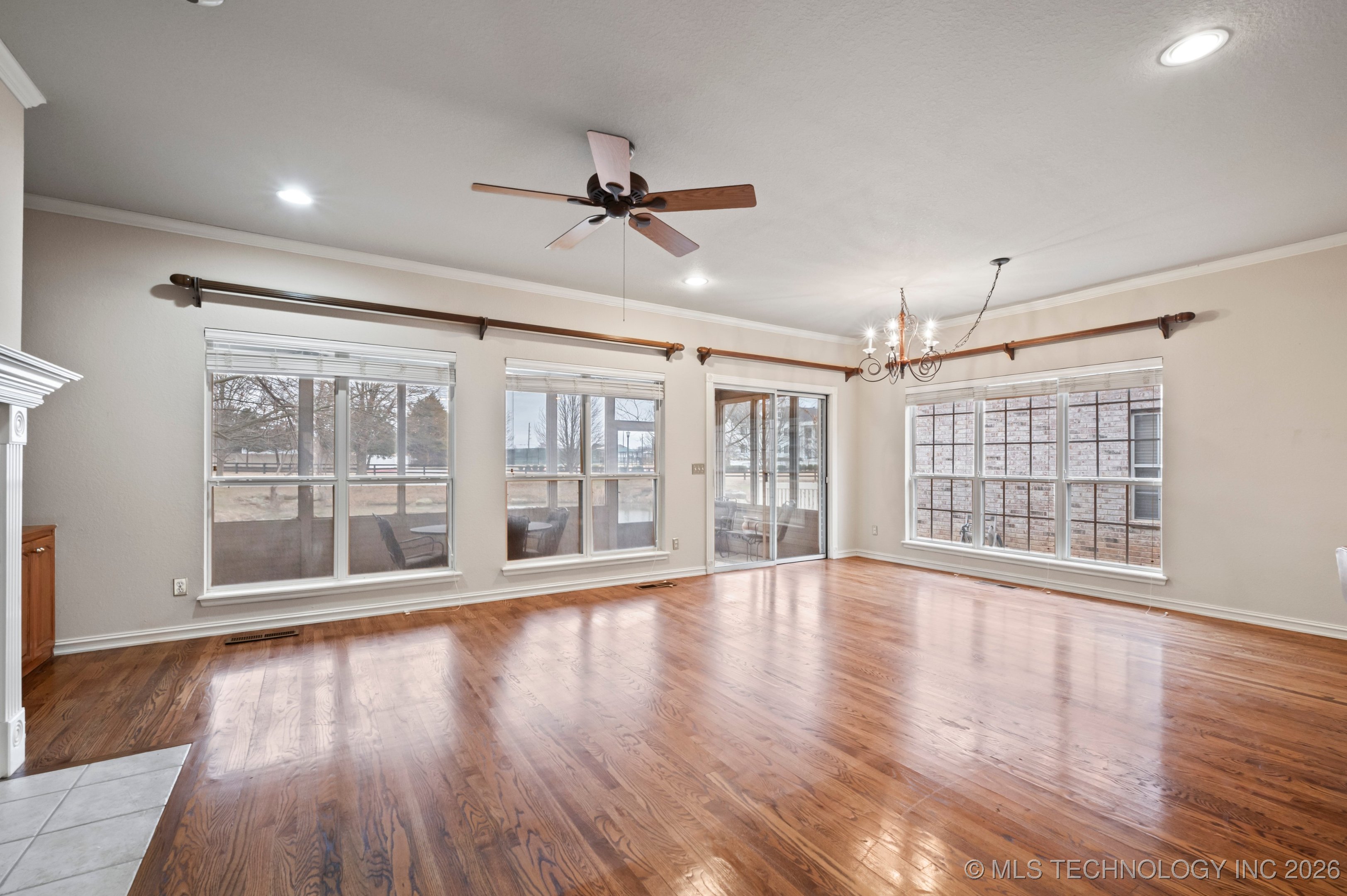 7909 E Freeport Place Property Photo 11