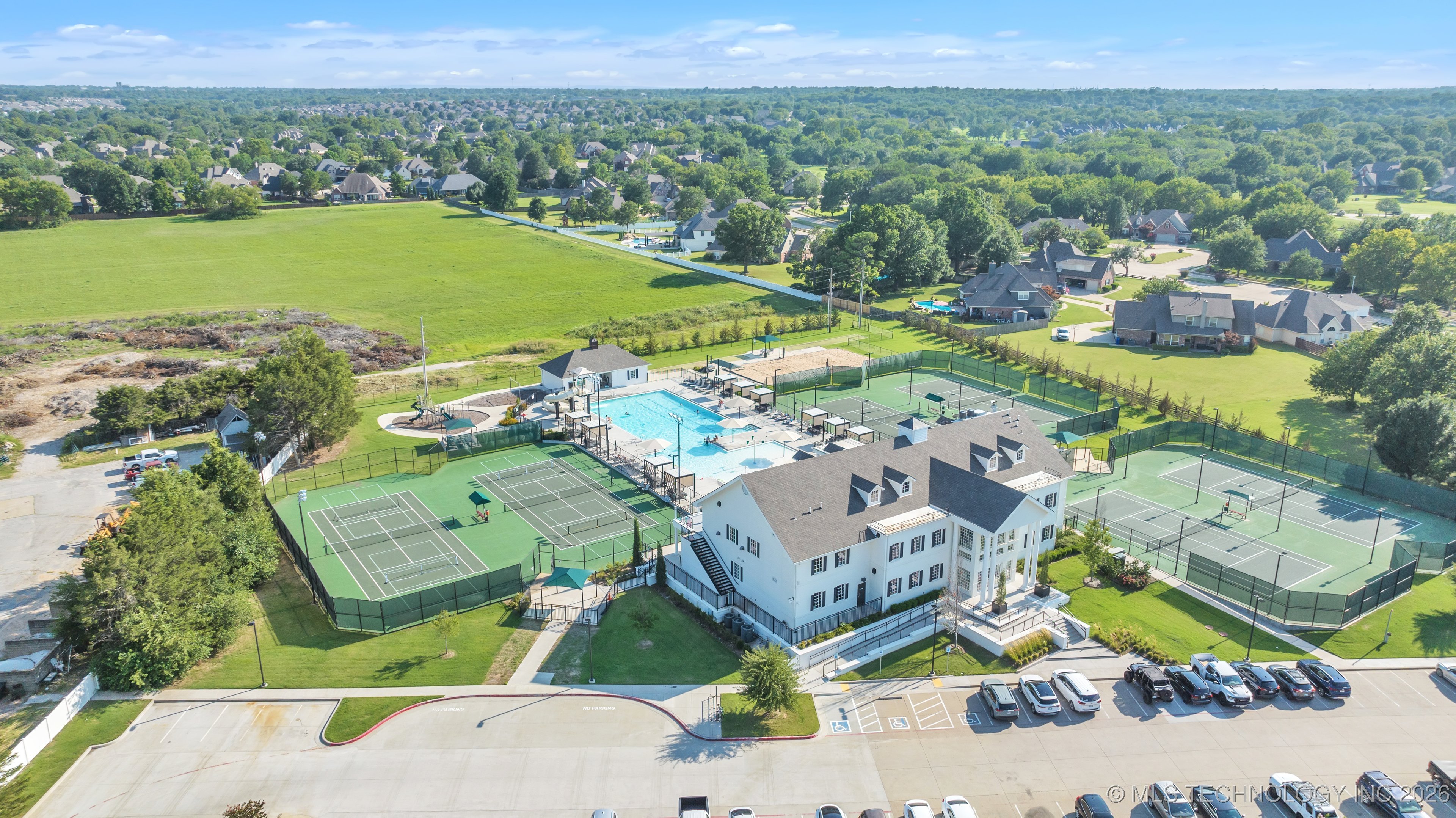 7909 E Freeport Place Property Photo 38