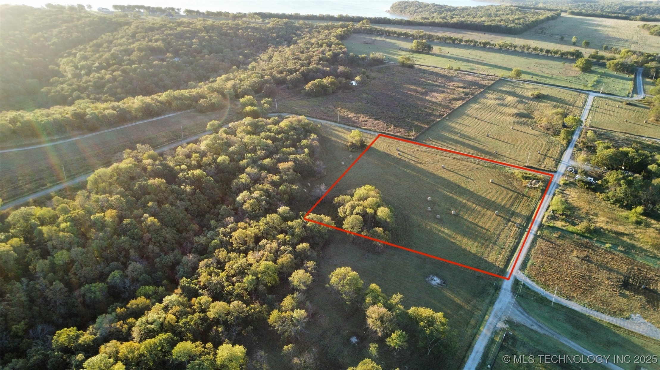 4705 S Talala Creek Lane Property Photo 2