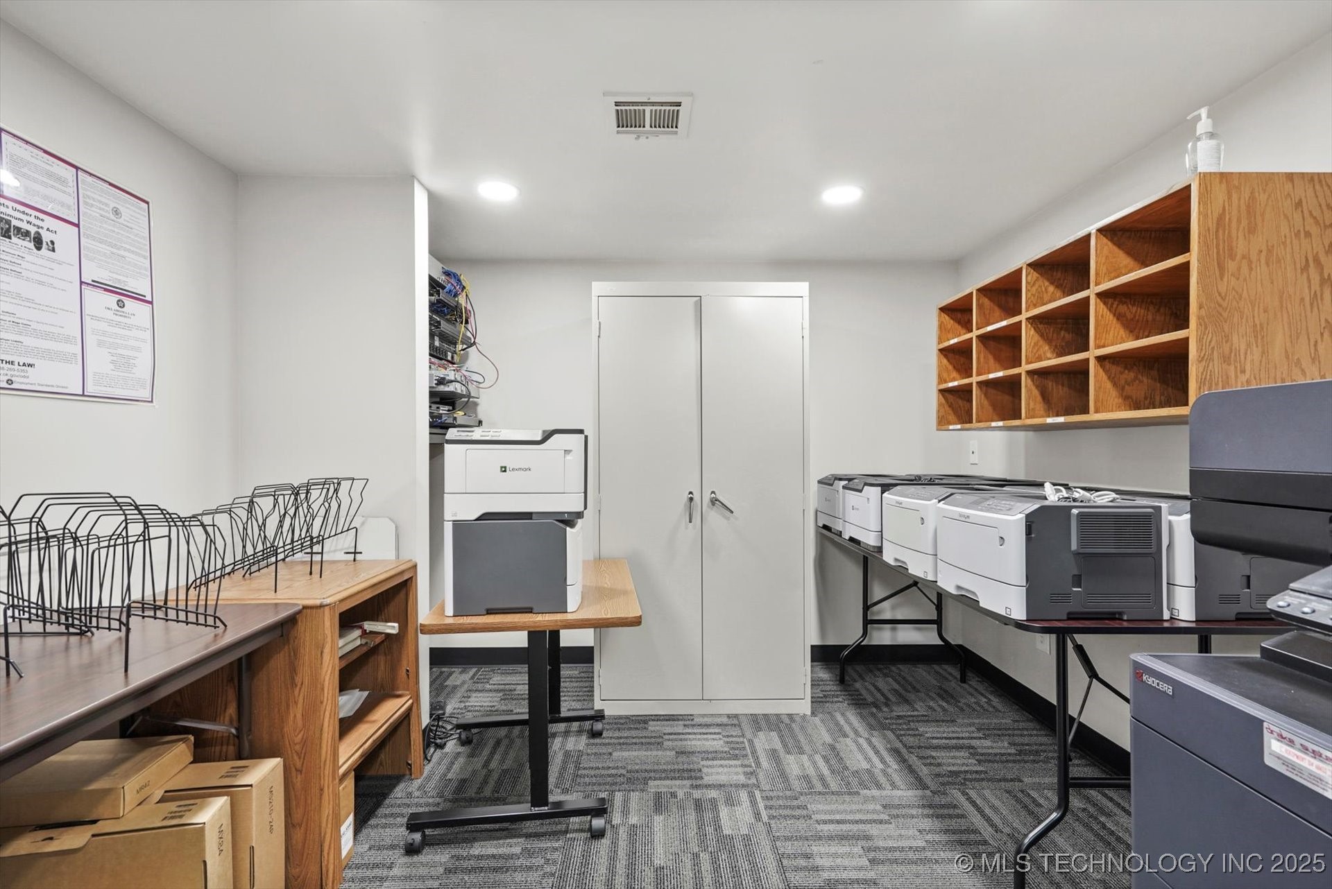 1015 W Ithica Street Property Photo 15