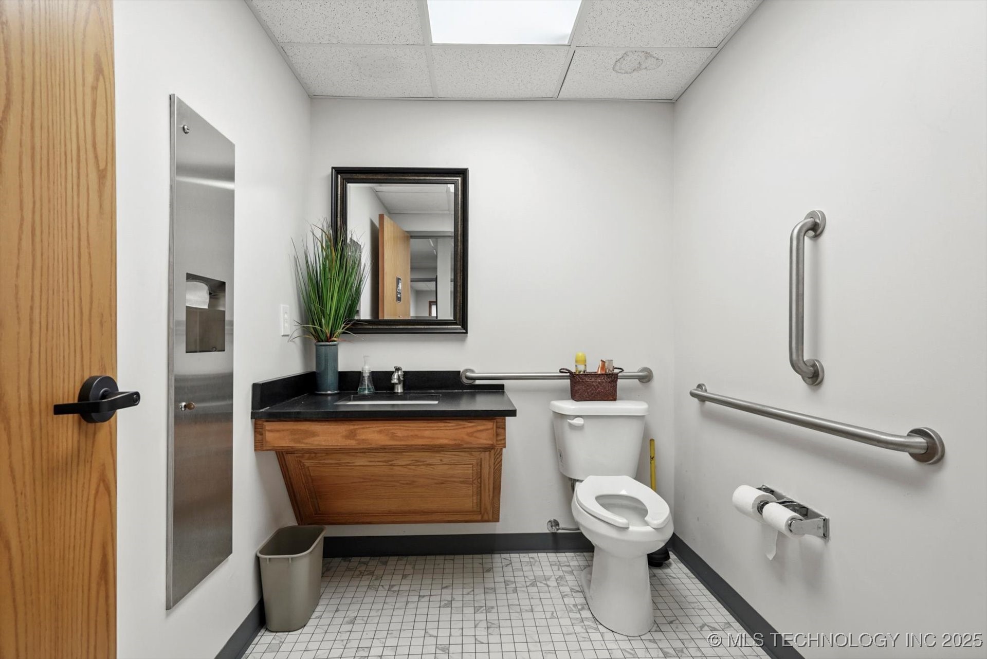 1015 W Ithica Street Property Photo 31