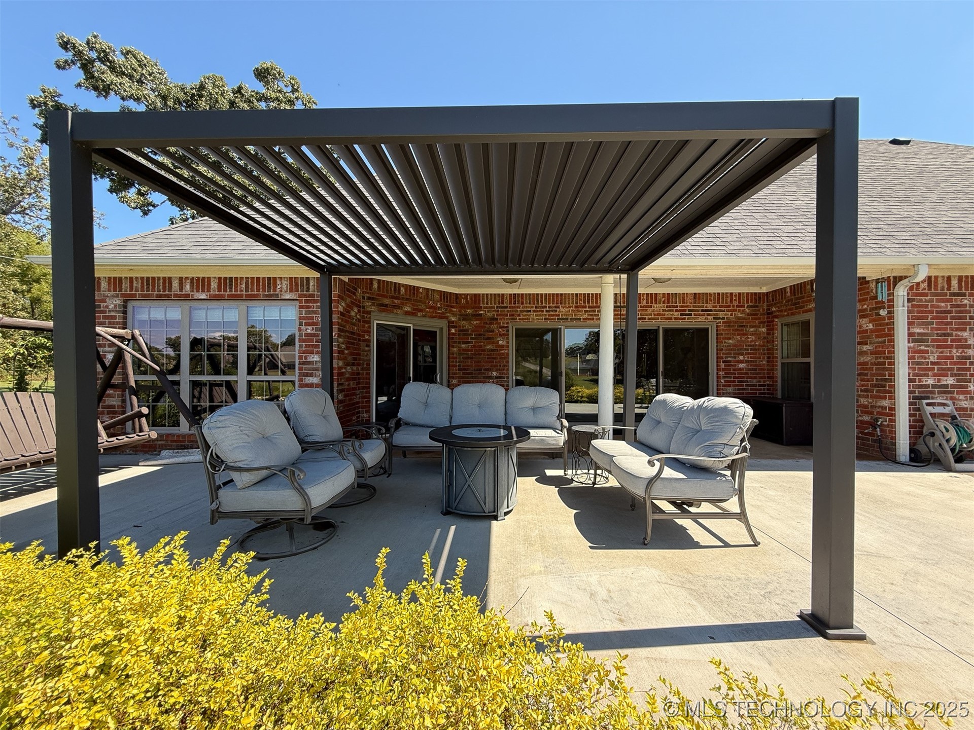 429 Winter Rose Terrace Property Photo 5