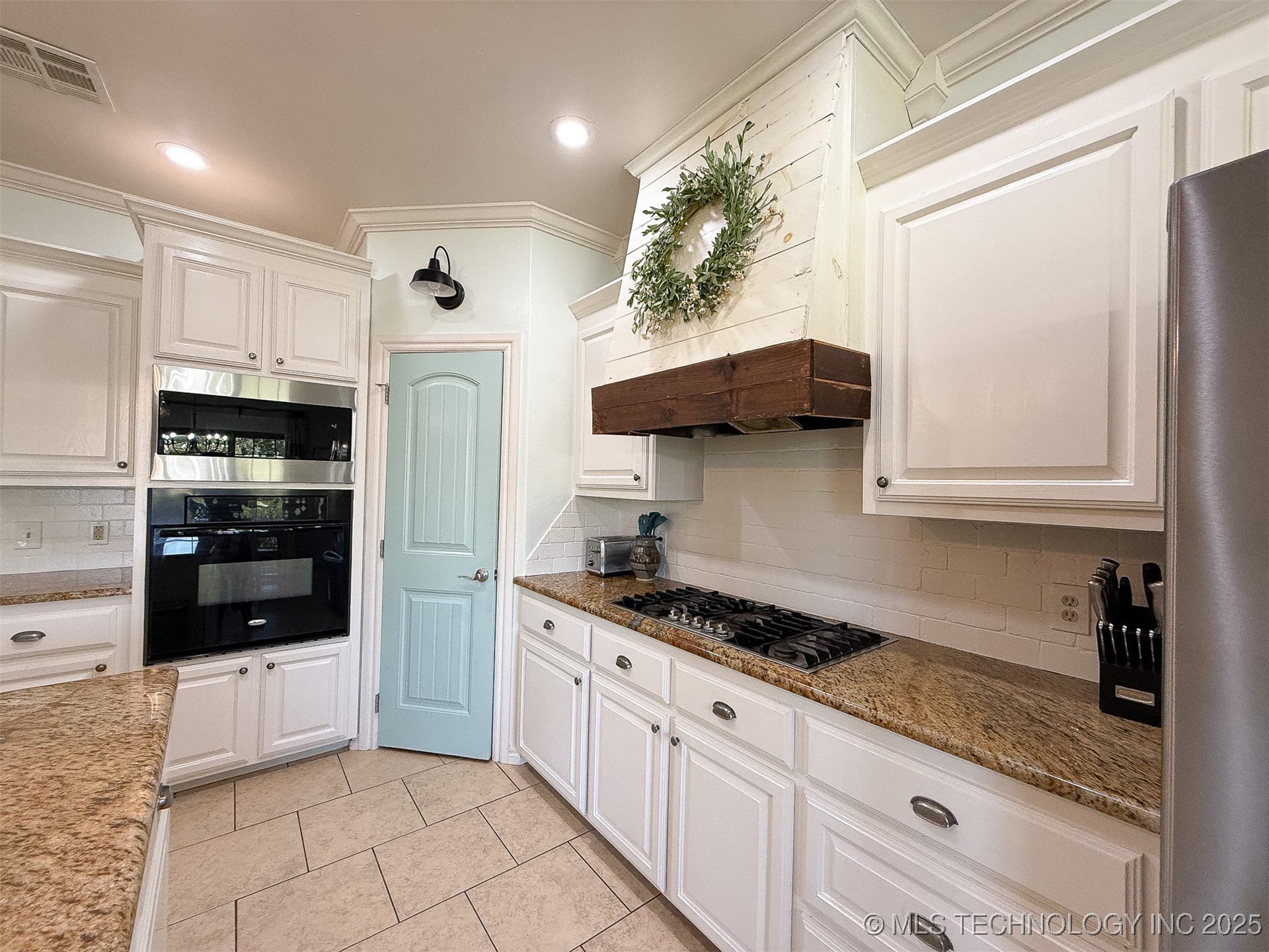 429 Winter Rose Terrace Property Photo 17