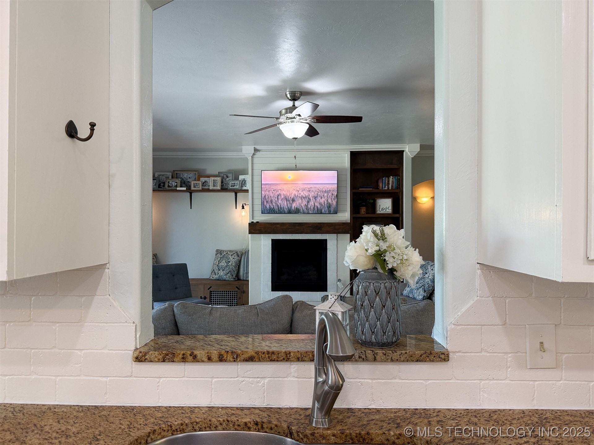 429 Winter Rose Terrace Property Photo 19