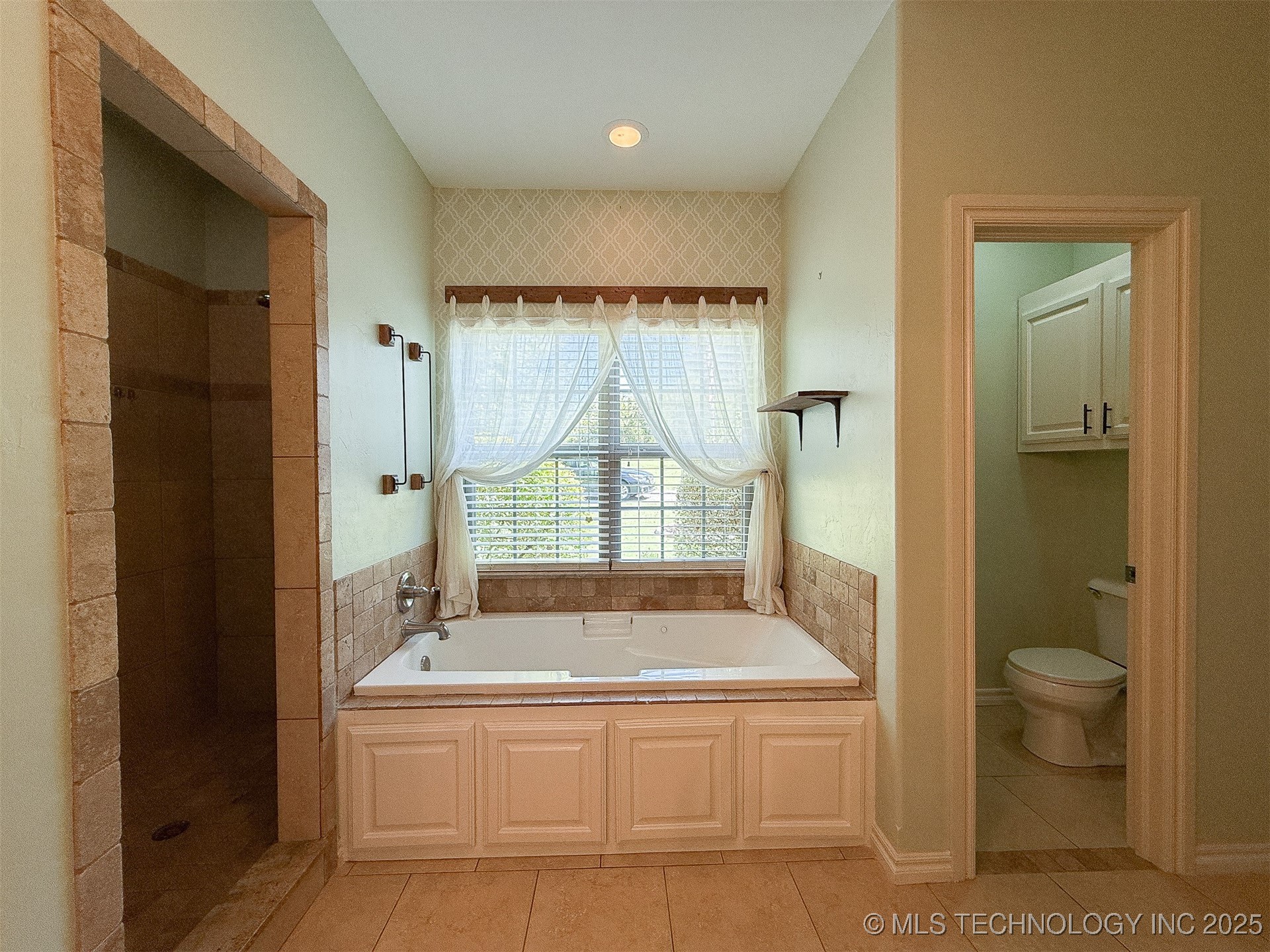 429 Winter Rose Terrace Property Photo 27