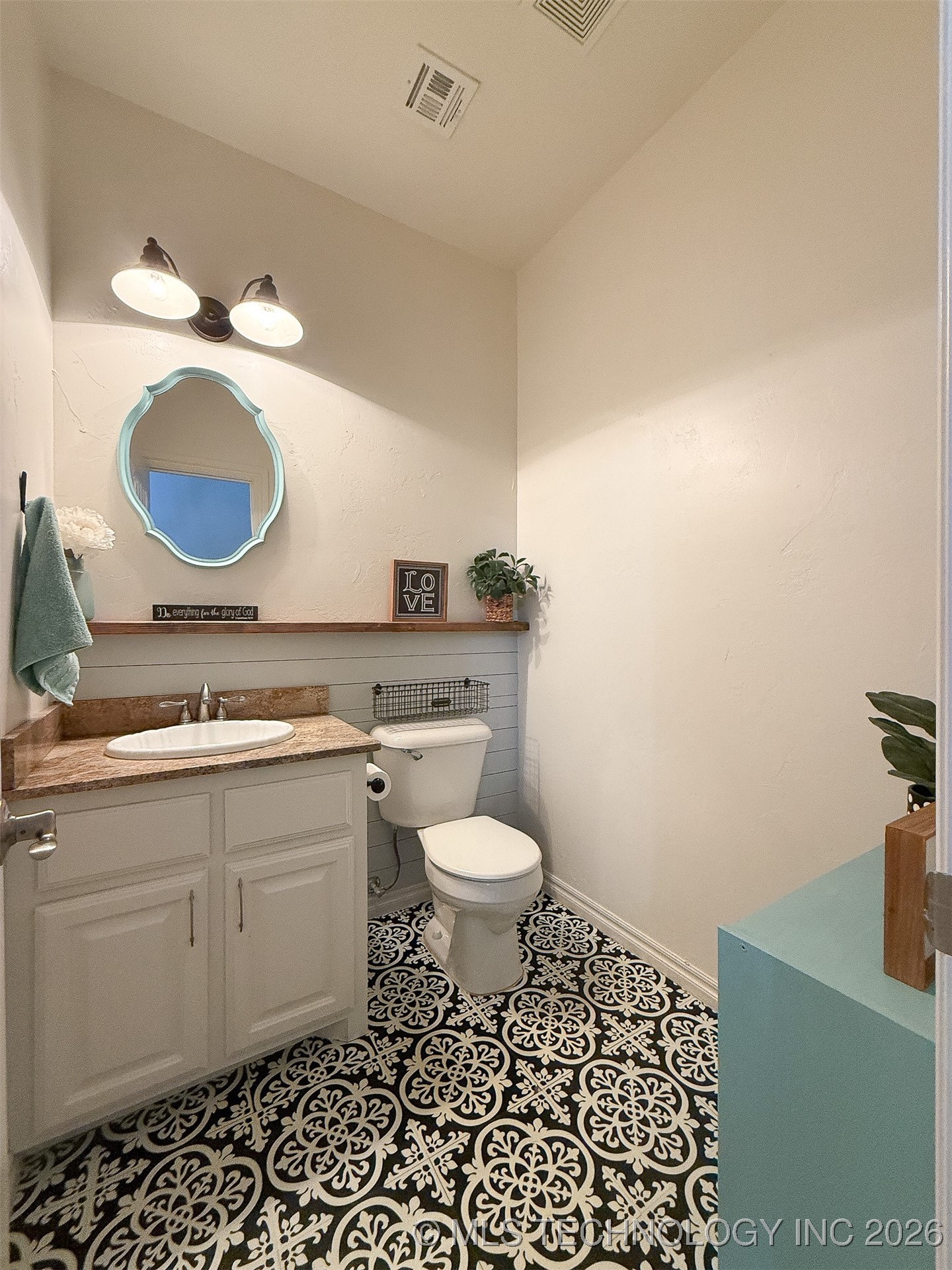 429 Winter Rose Terrace Property Photo 32