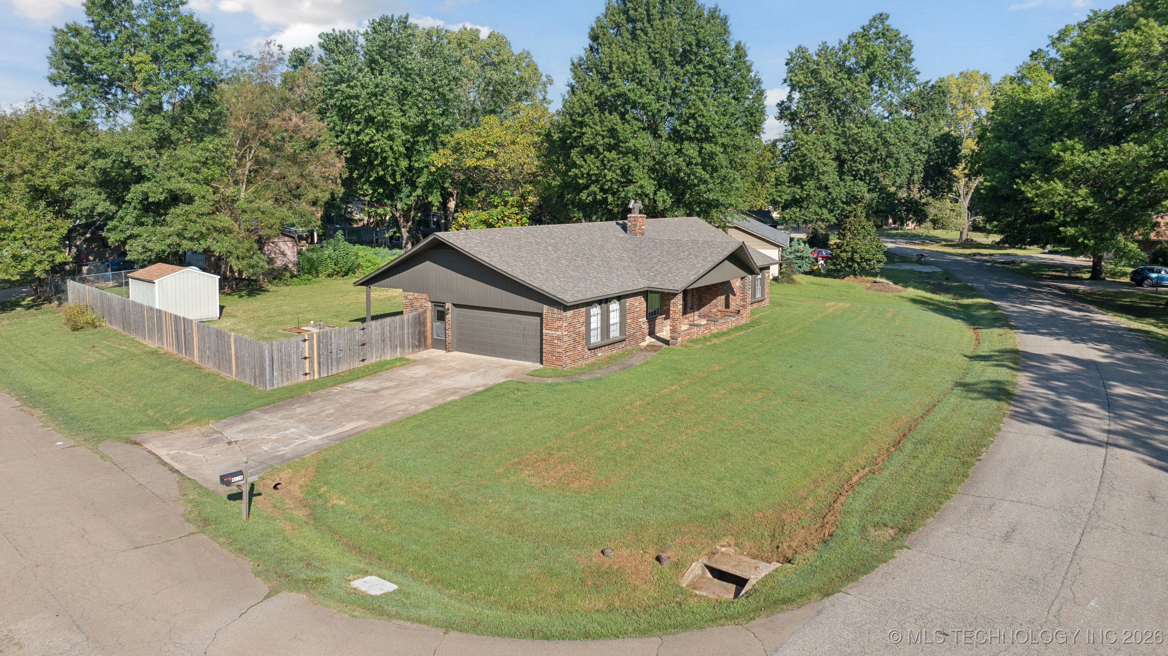 9726 S Houston Avenue Property Photo 2