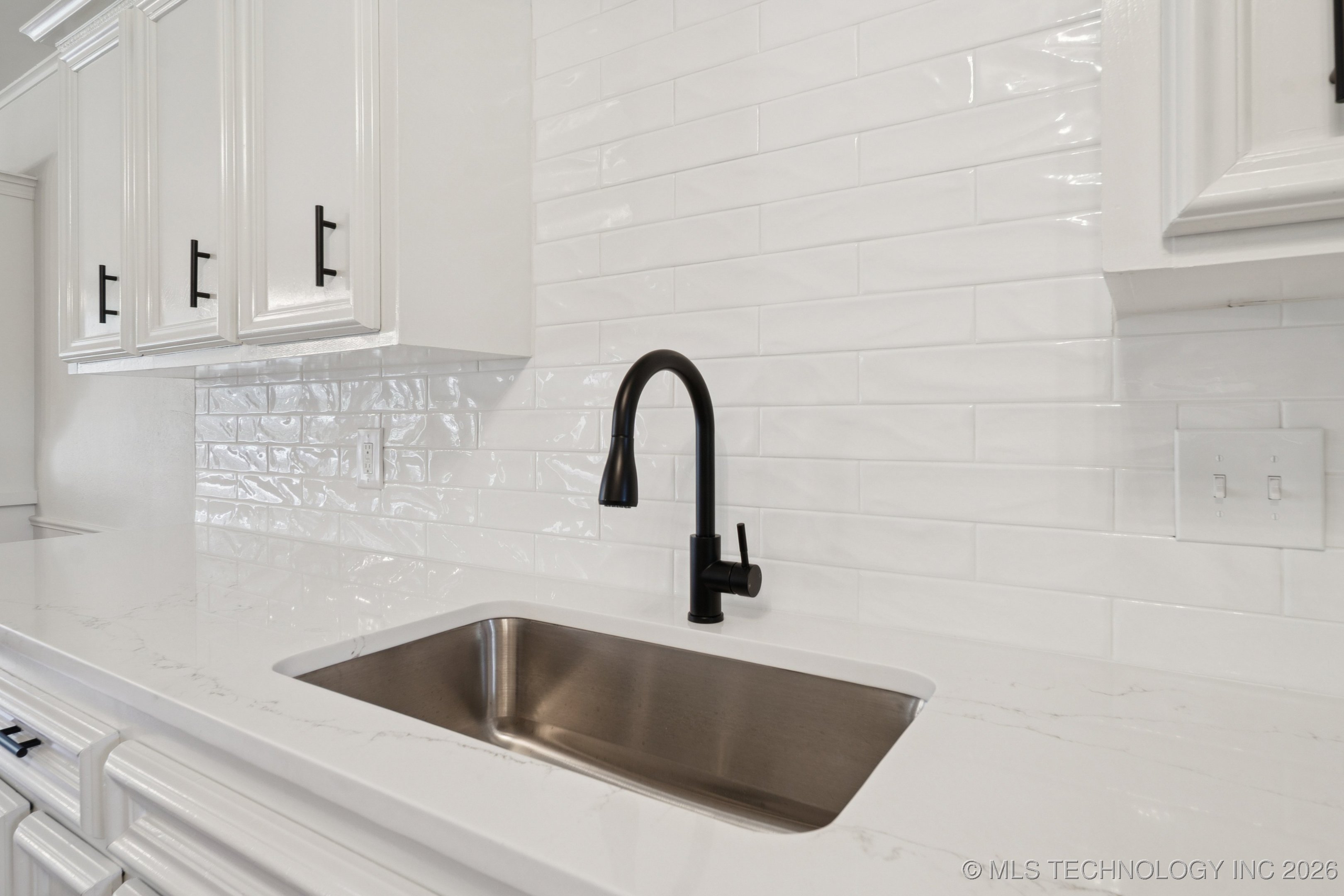 9726 S Houston Avenue Property Photo 15