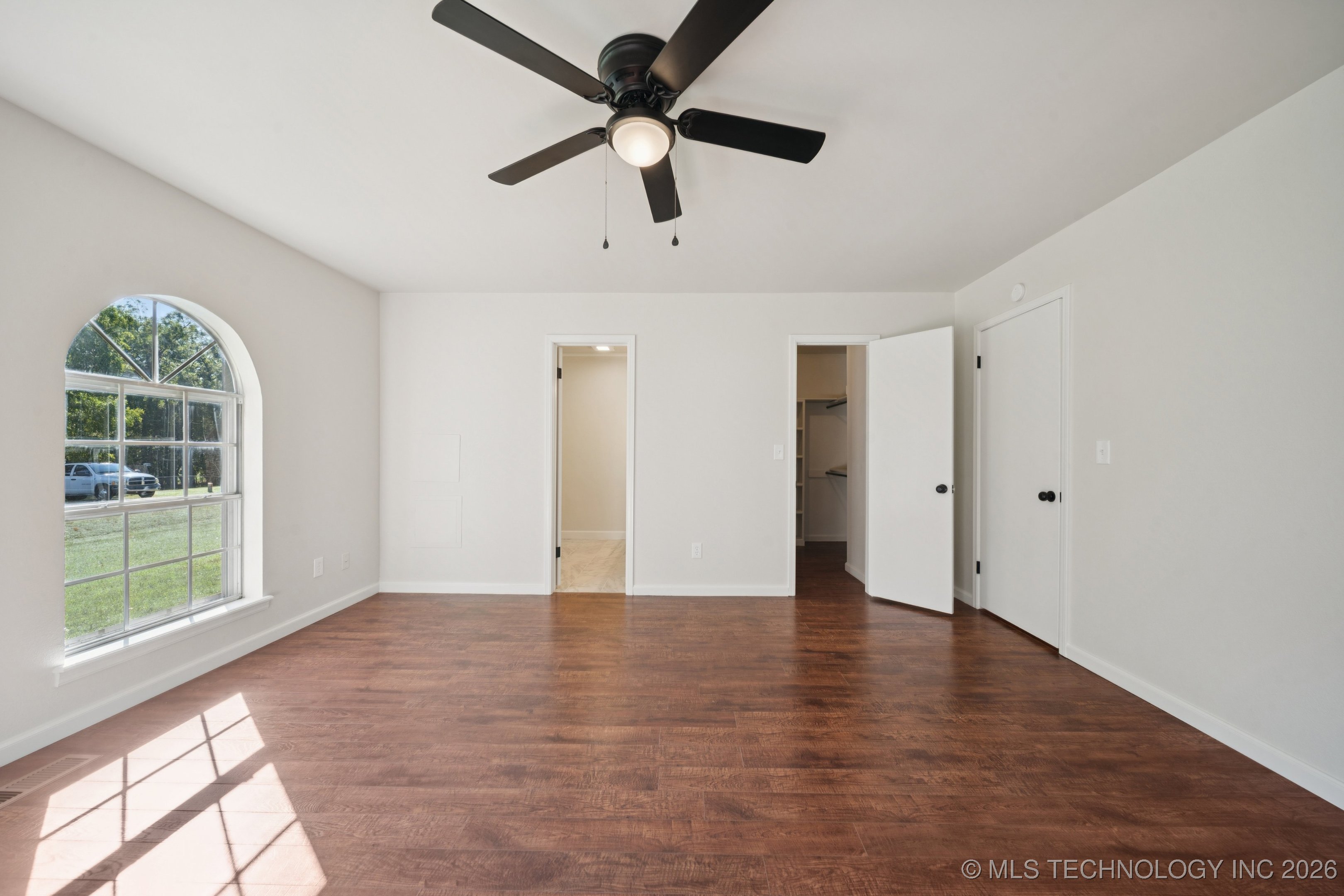 9726 S Houston Avenue Property Photo 22