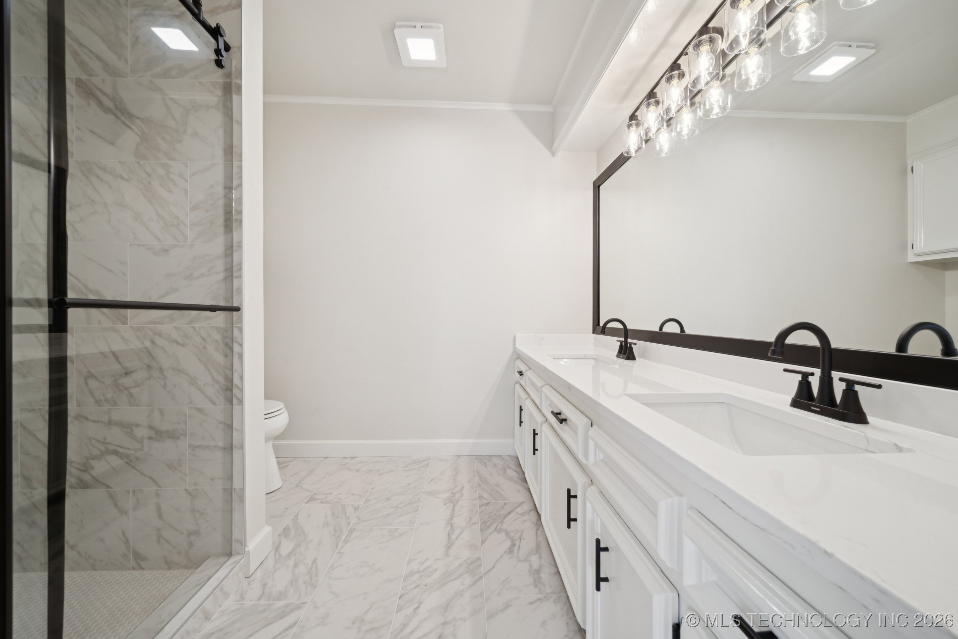 9726 S Houston Avenue Property Photo 24