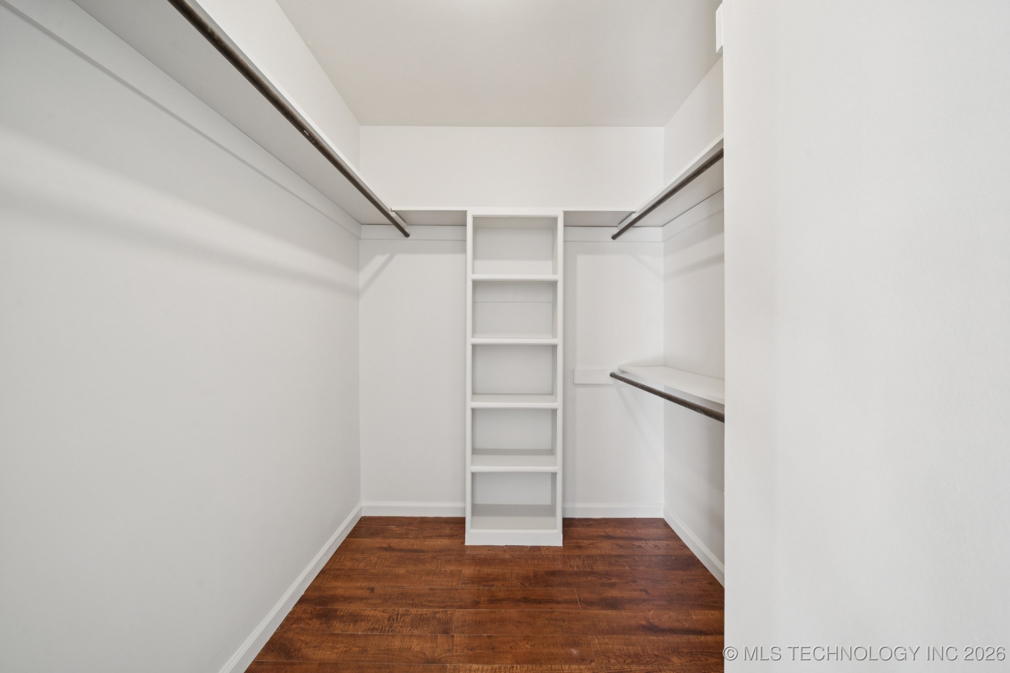 9726 S Houston Avenue Property Photo 27