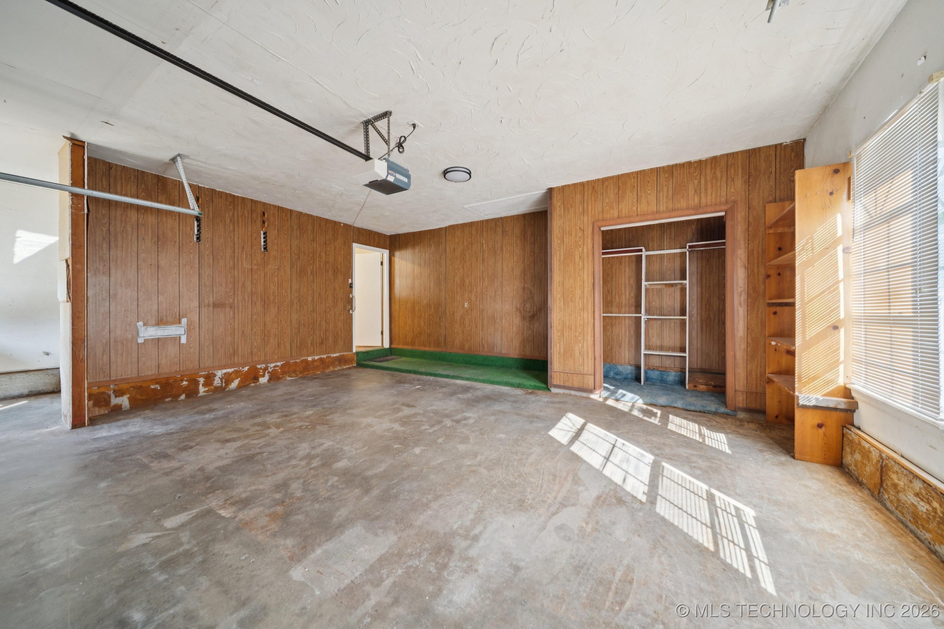 9726 S Houston Avenue Property Photo 35