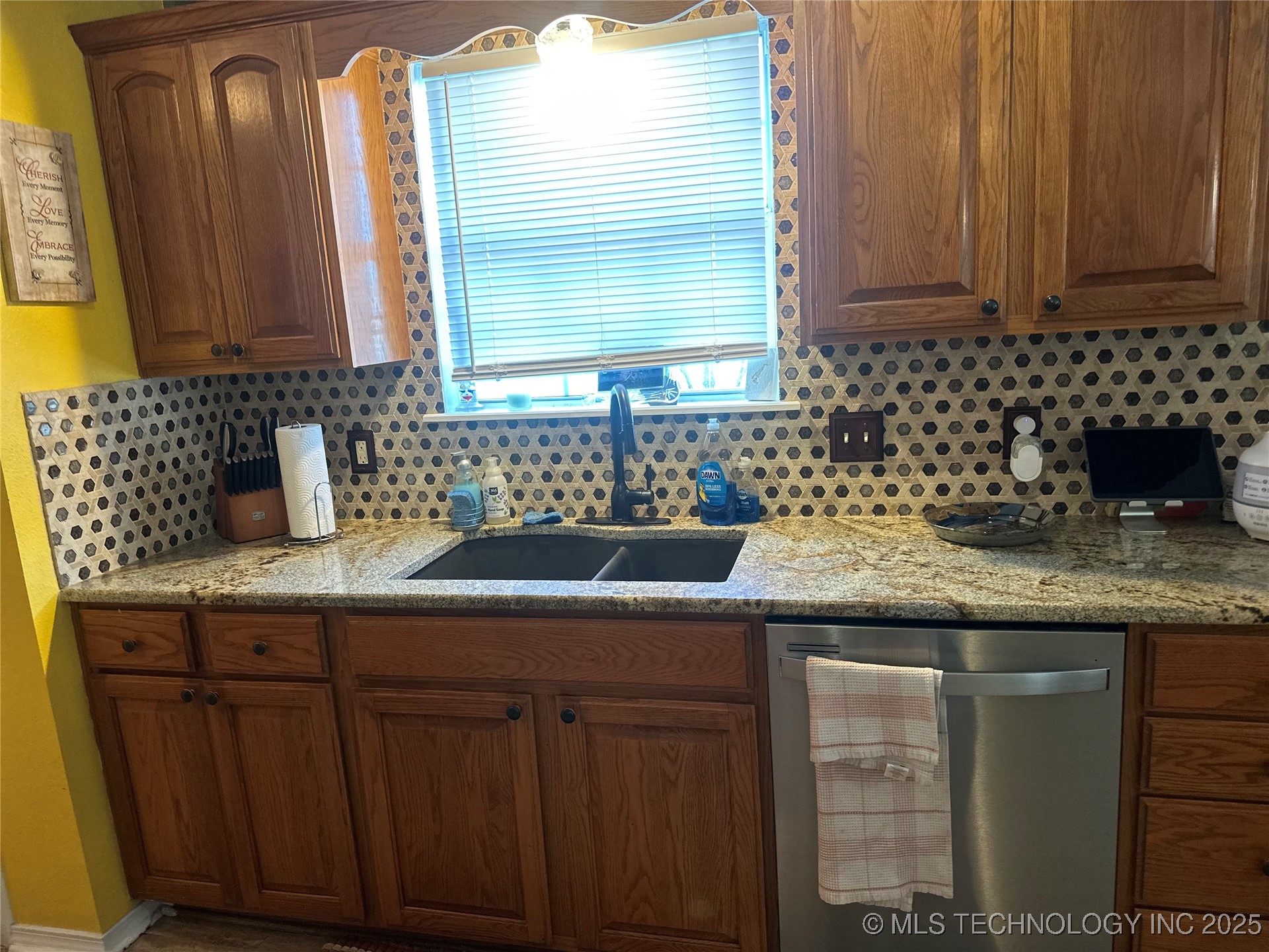 1209 Crystal Lane Property Photo 8