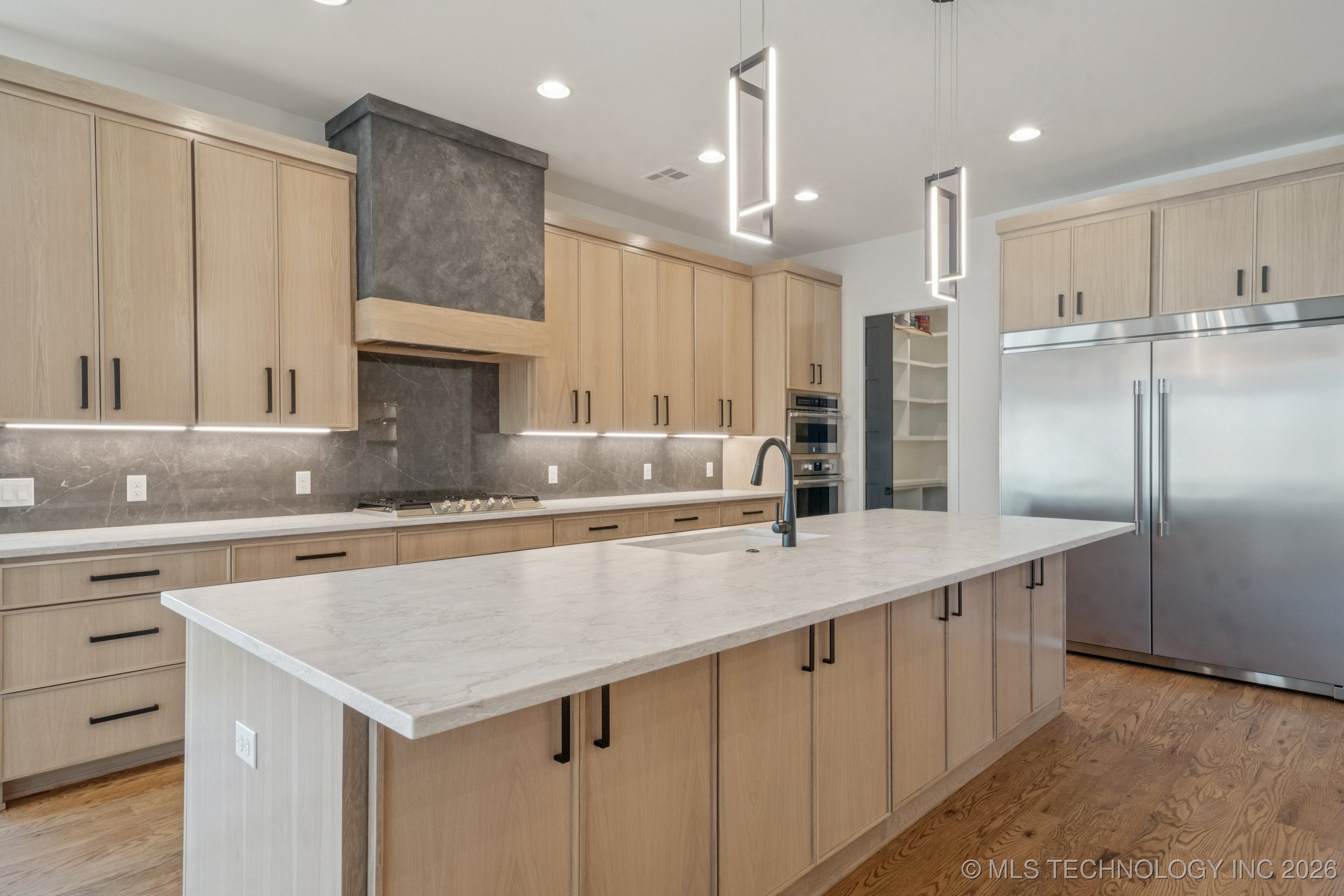 2335 E 135th Drive S Property Photo 12