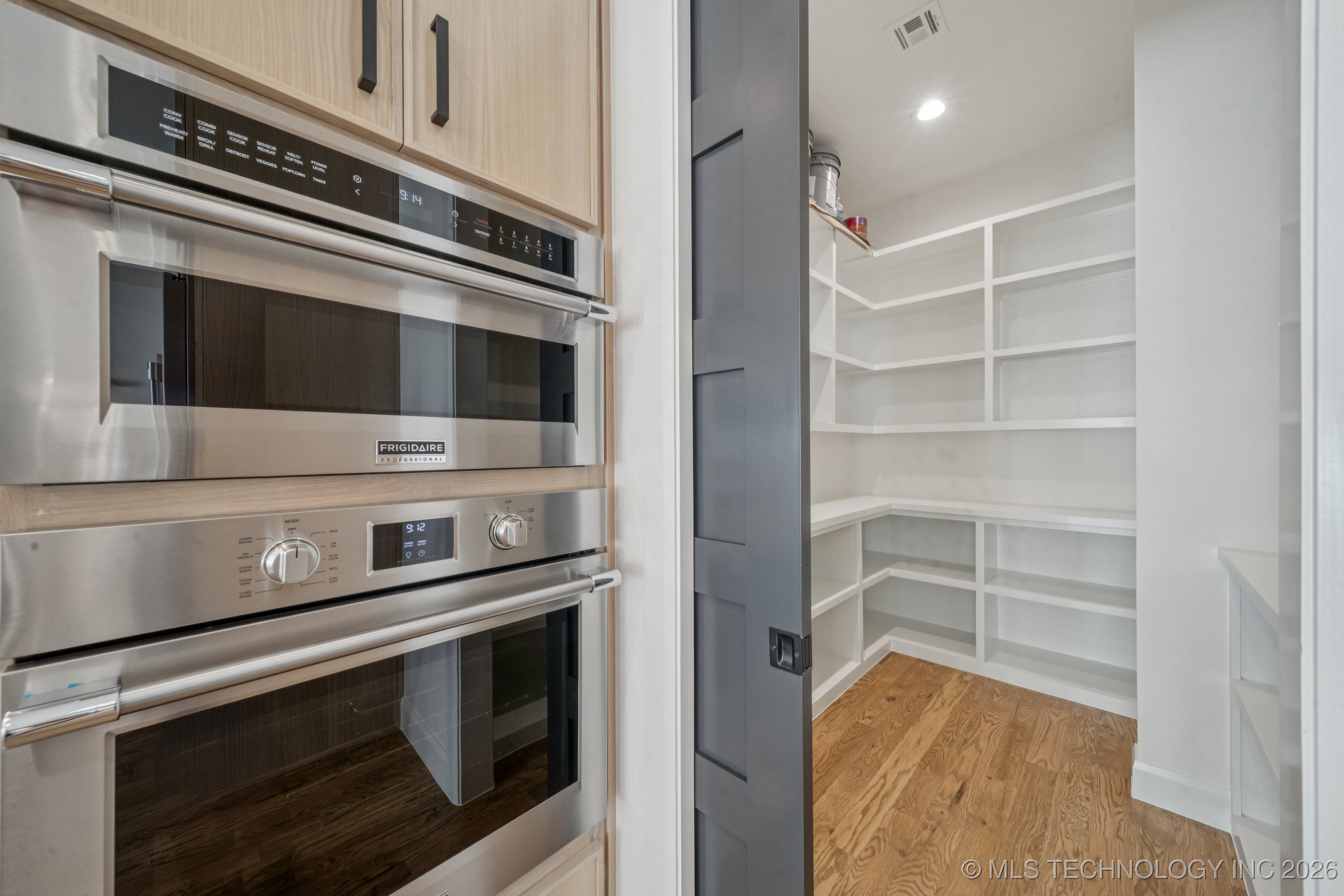 2335 E 135th Drive S Property Photo 17