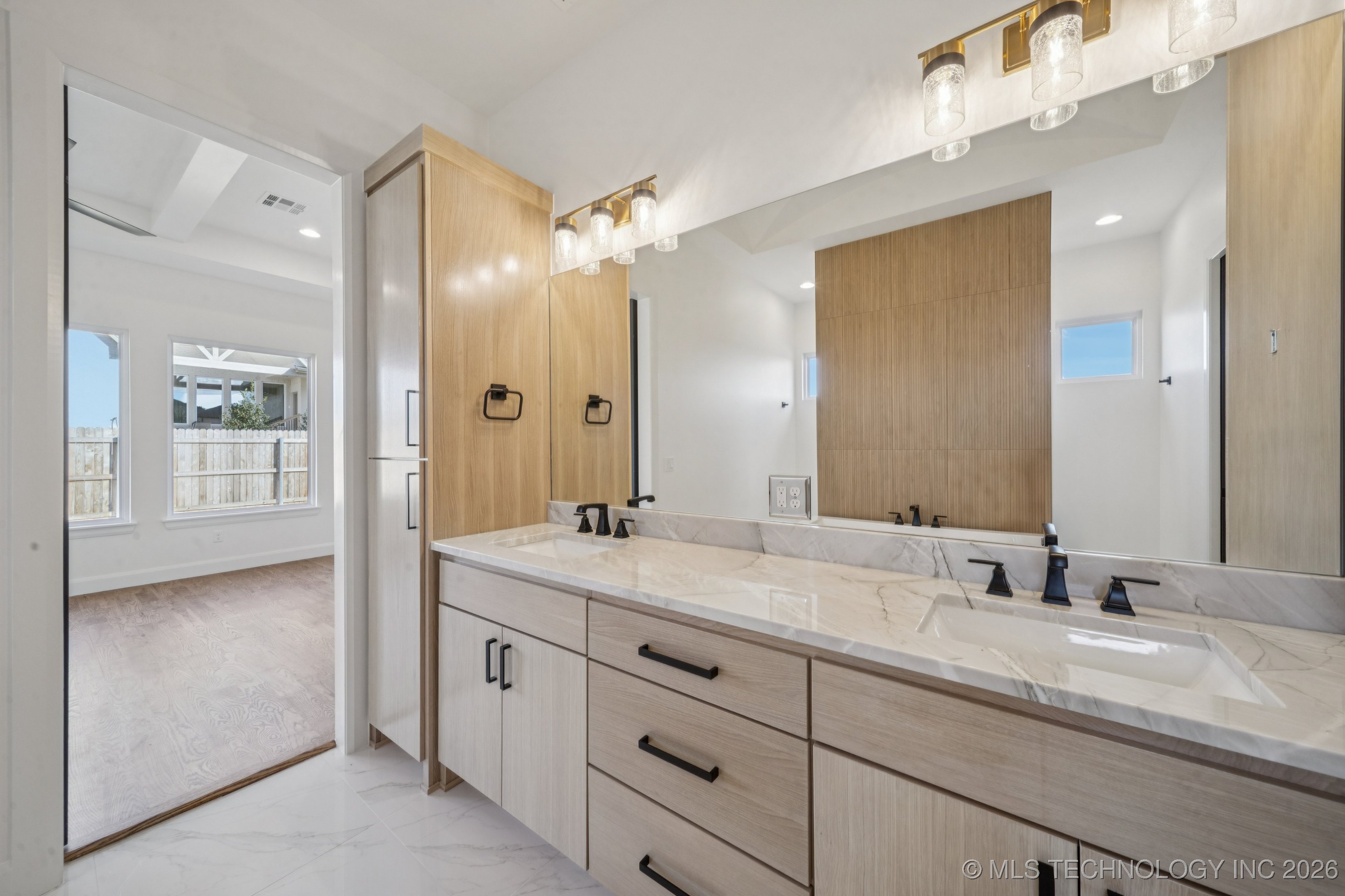 2335 E 135th Drive S Property Photo 26