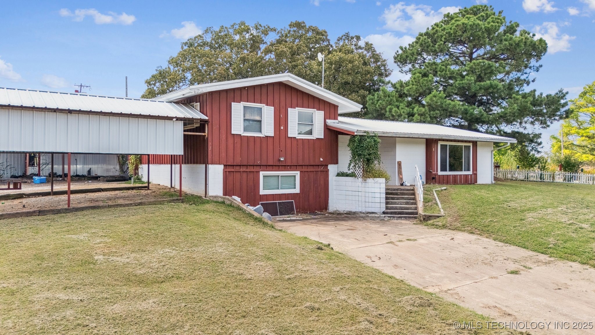 722 Burris Drive Property Photo 1