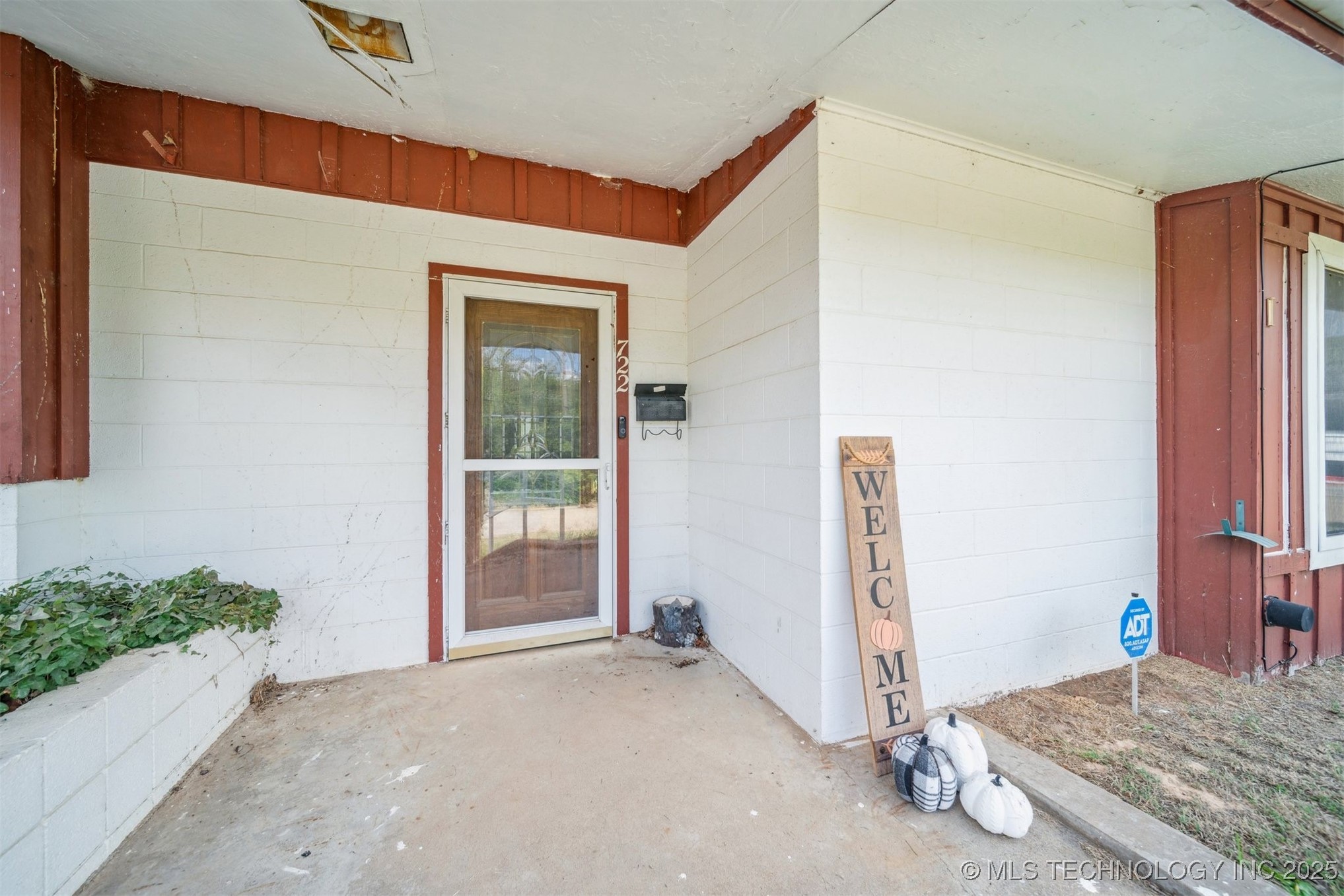 722 Burris Drive Property Photo 6