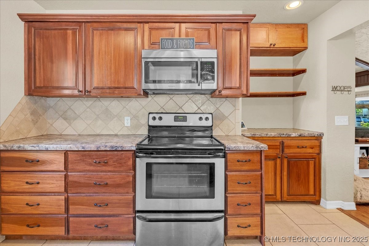 1527 E 50th Street Property Photo 19