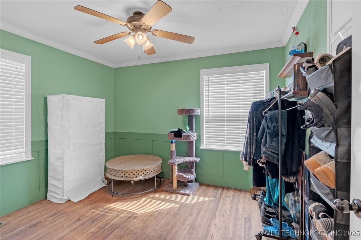 1527 E 50th Street Property Photo 24