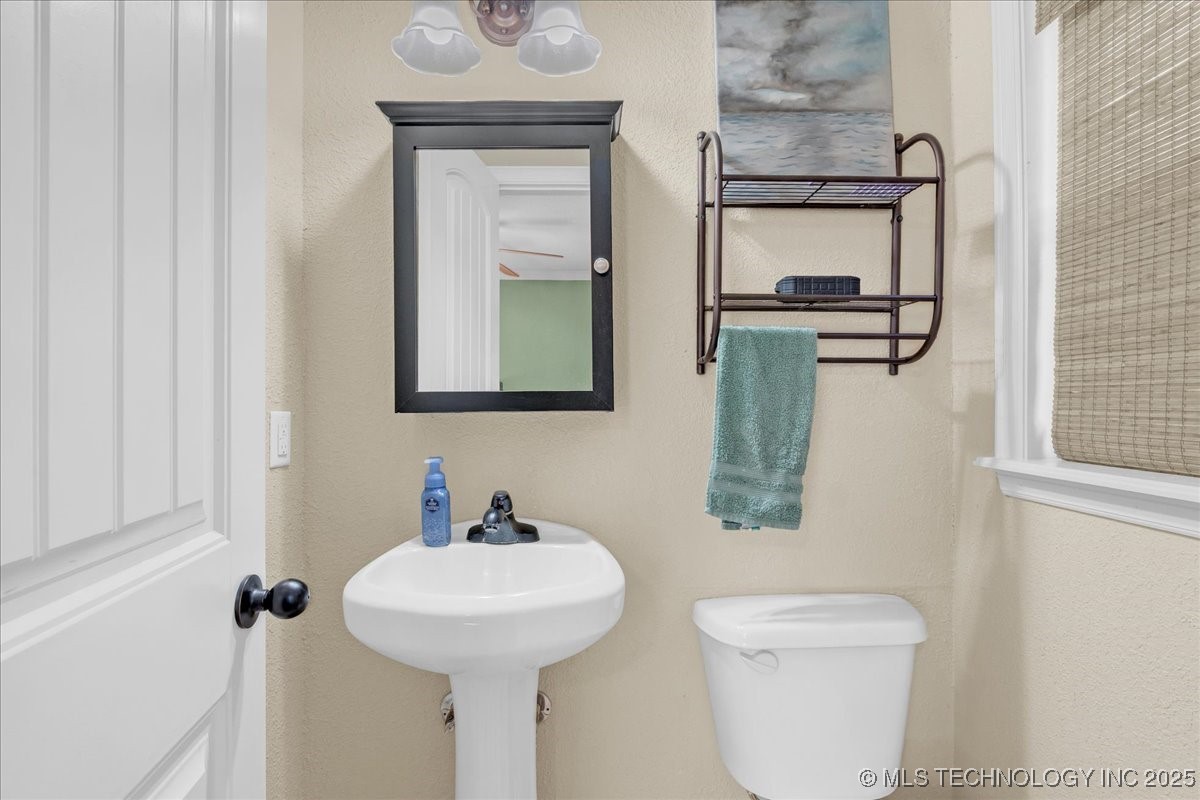 1527 E 50th Street Property Photo 26