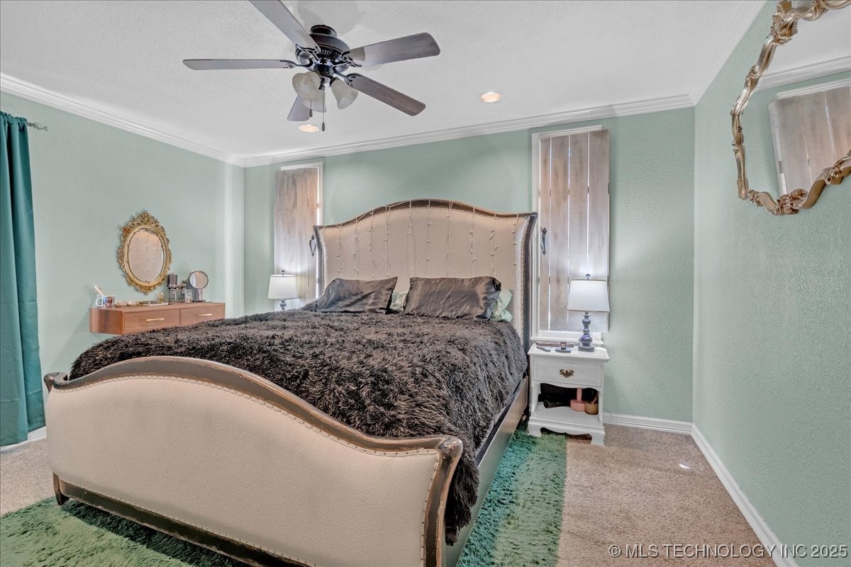 1527 E 50th Street Property Photo 27