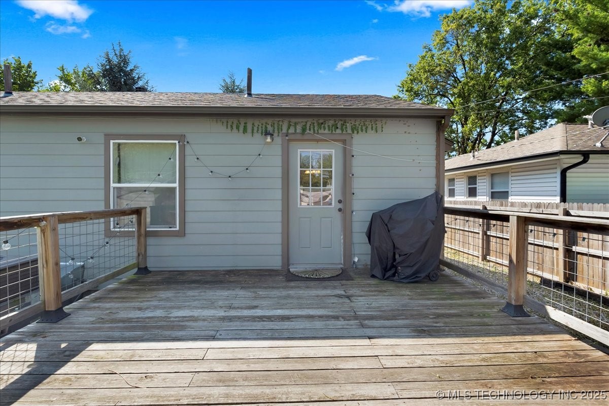 1527 E 50th Street Property Photo 30