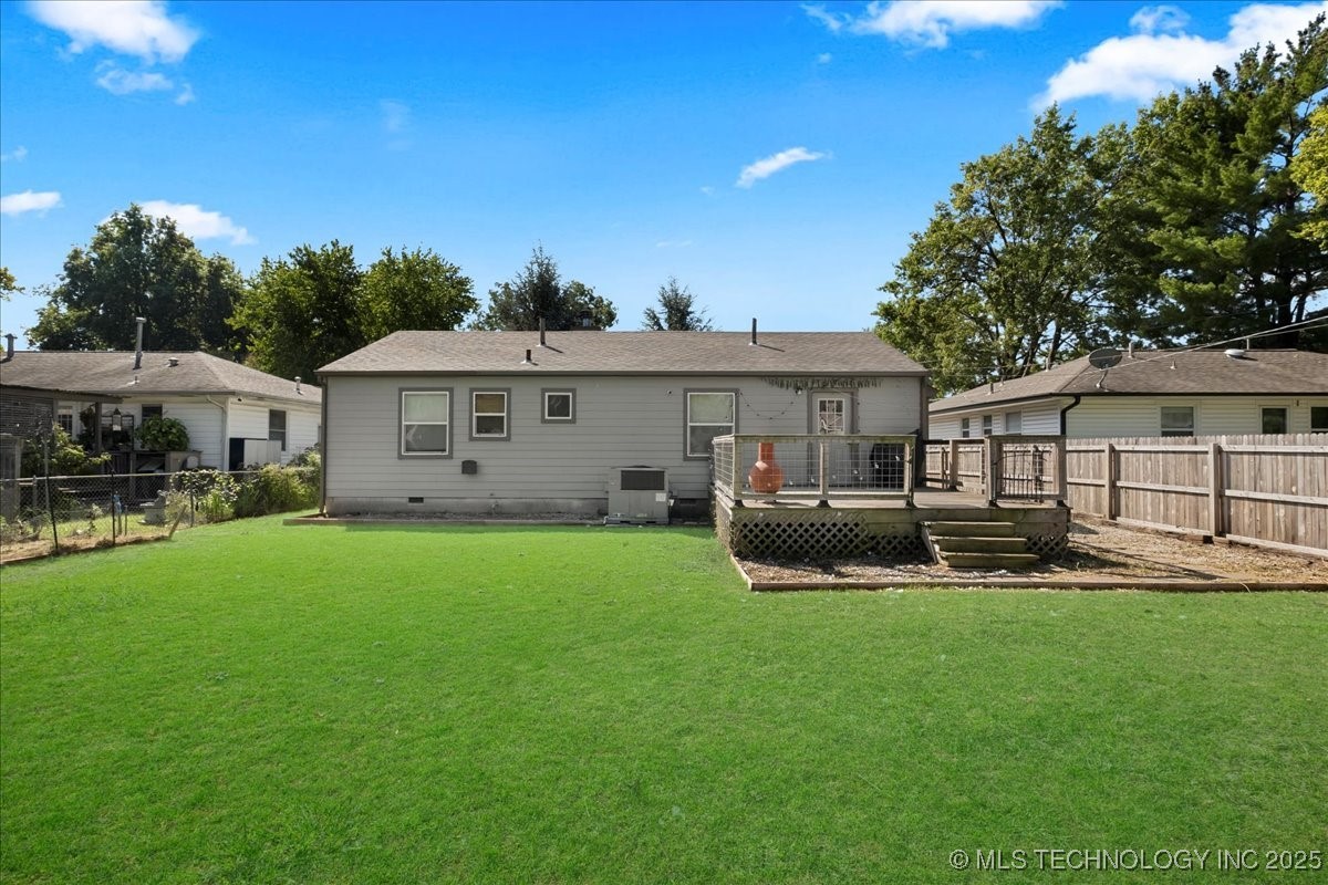 1527 E 50th Street Property Photo 32