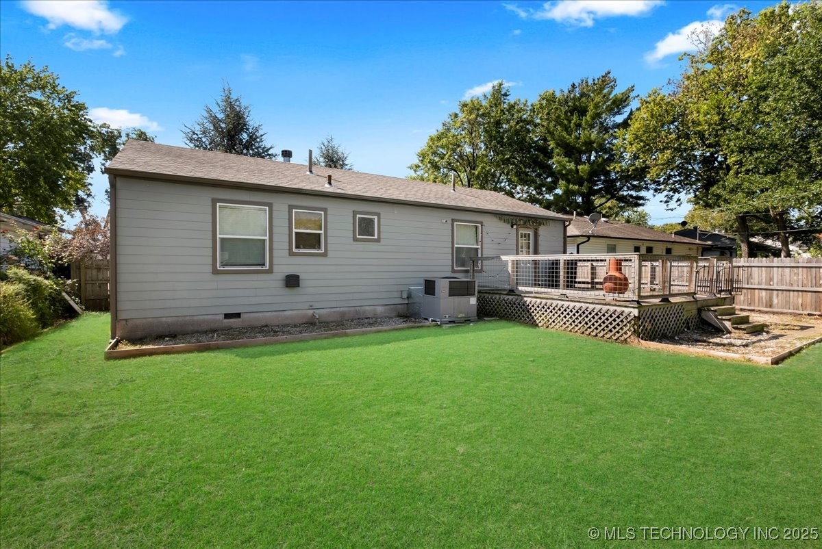 1527 E 50th Street Property Photo 33