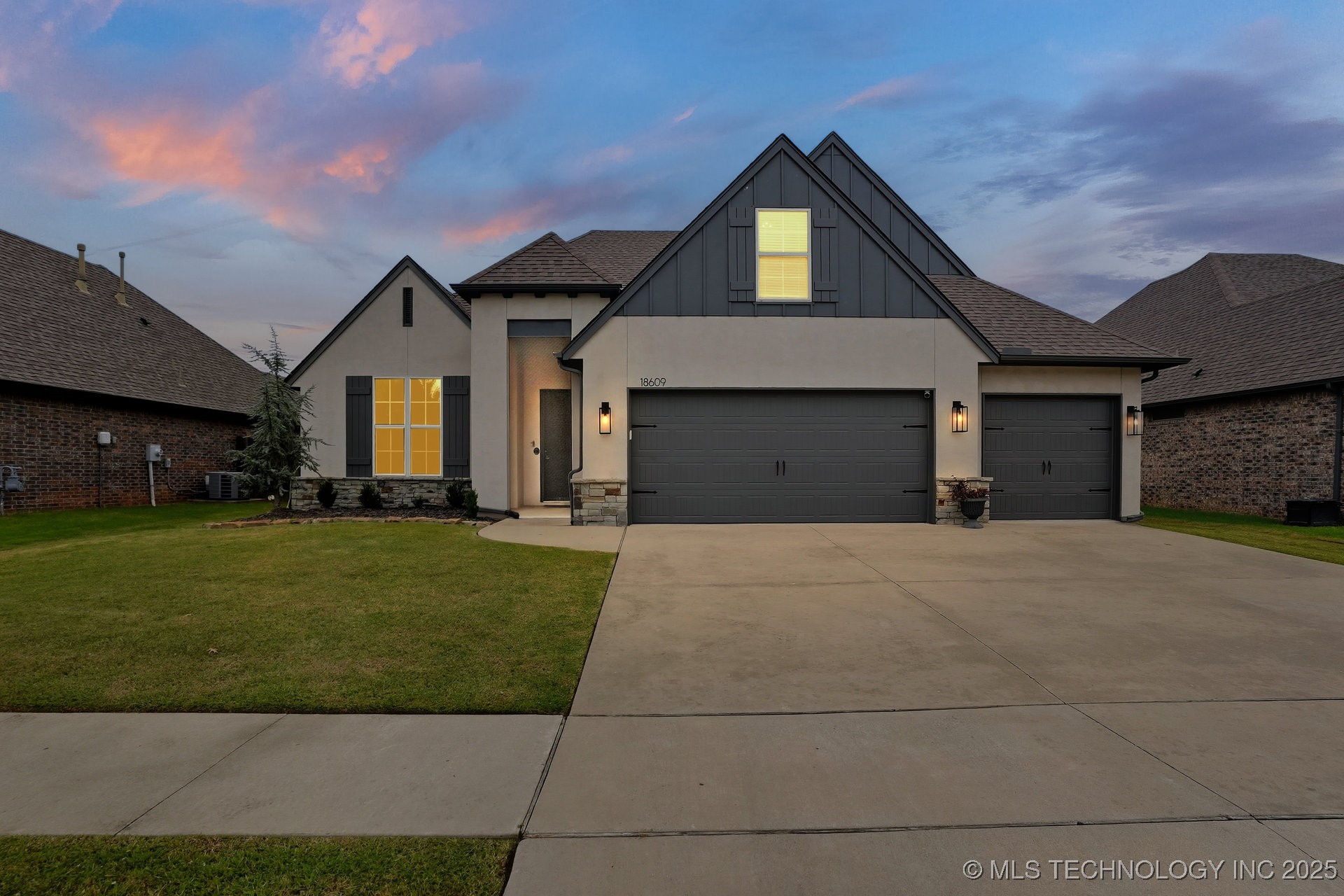 18609 E 45th Street S Property Photo 1