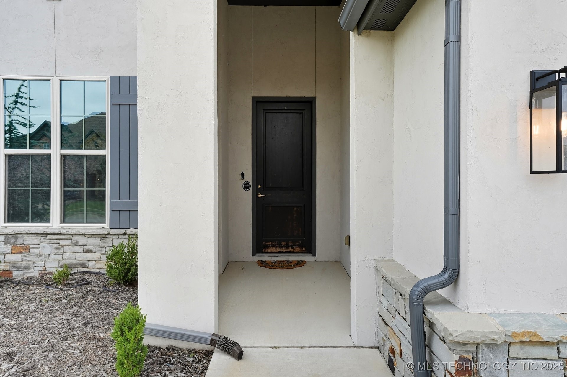 18609 E 45th Street S Property Photo 4