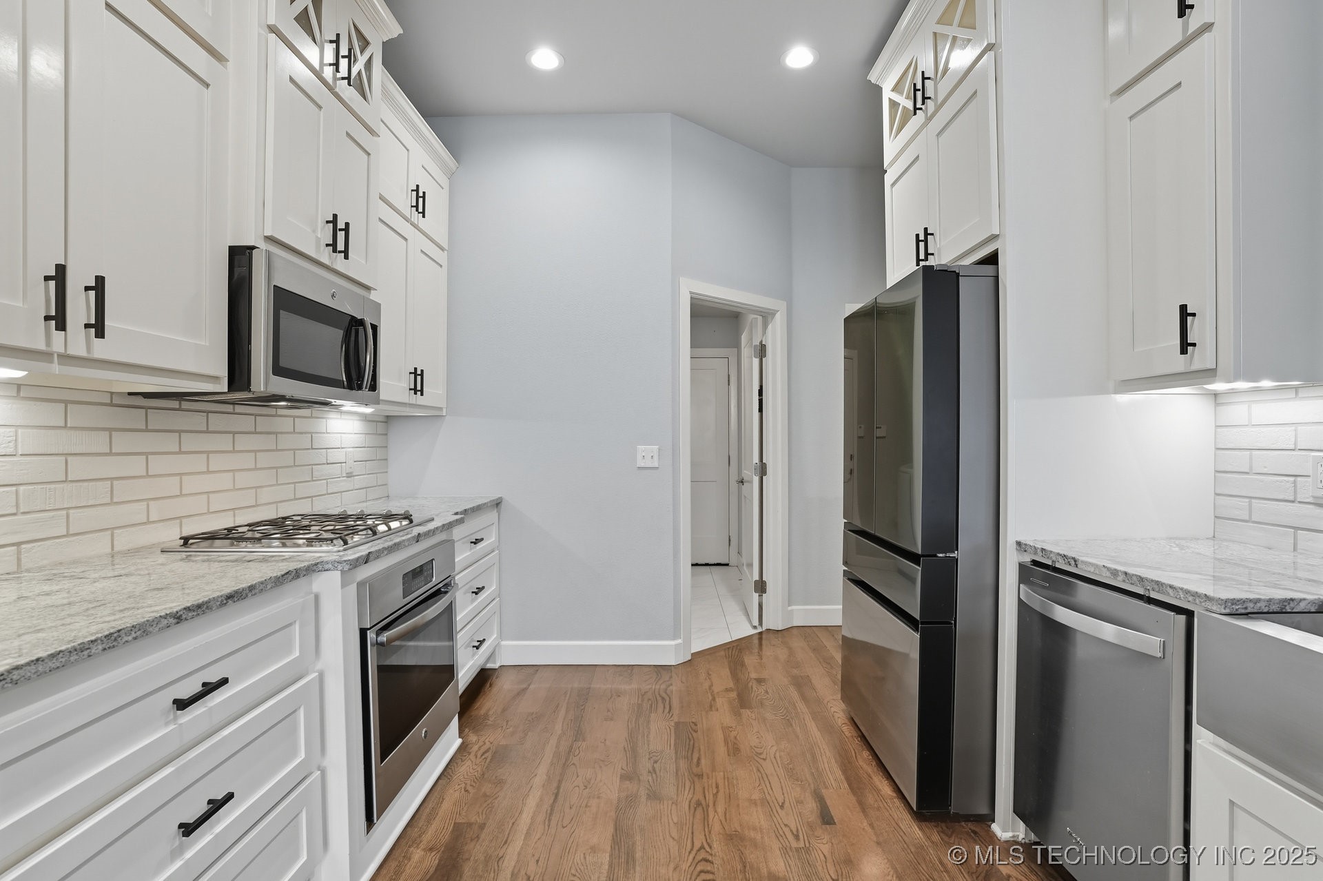 18609 E 45th Street S Property Photo 16