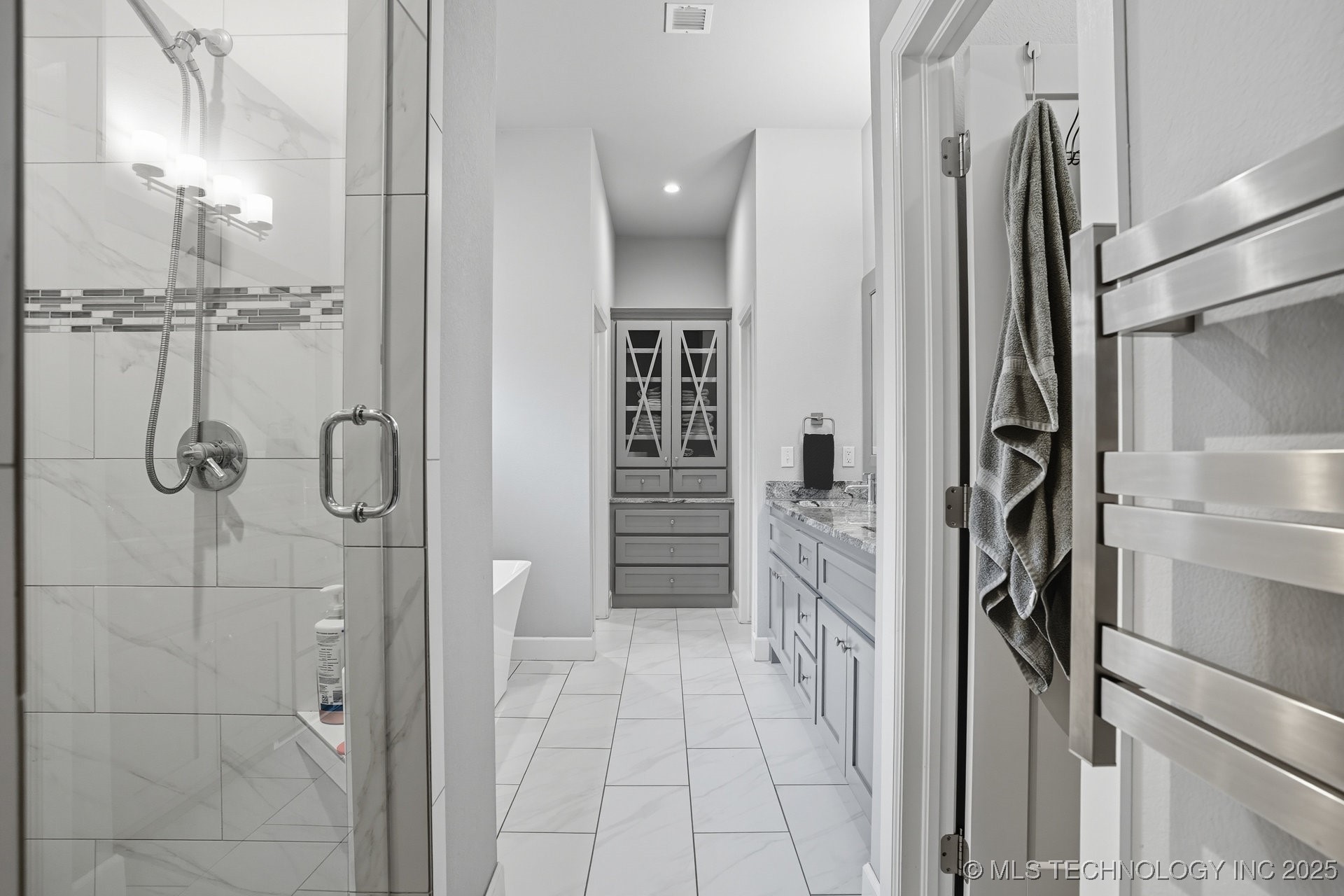 18609 E 45th Street S Property Photo 22