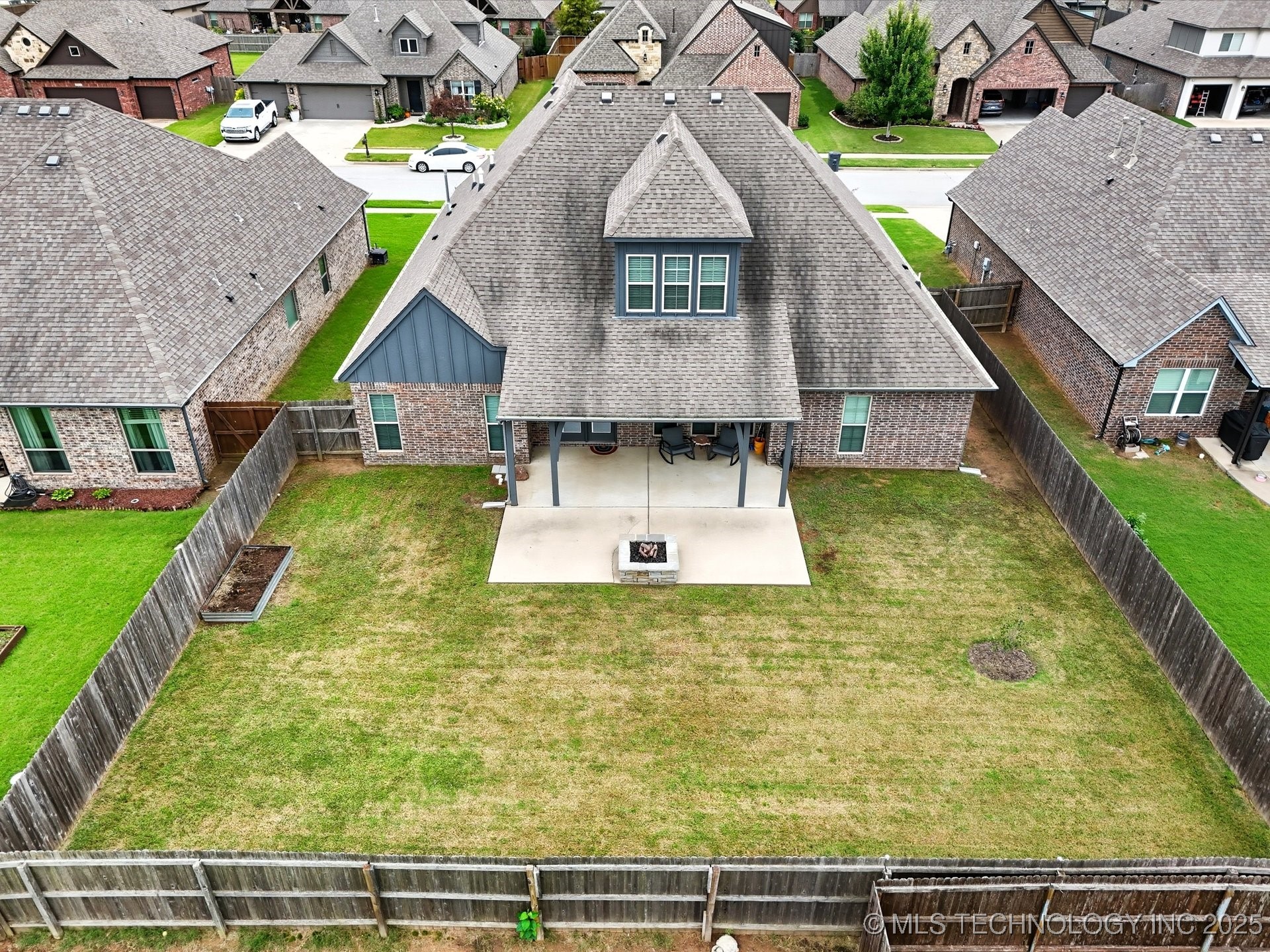 18609 E 45th Street S Property Photo 44