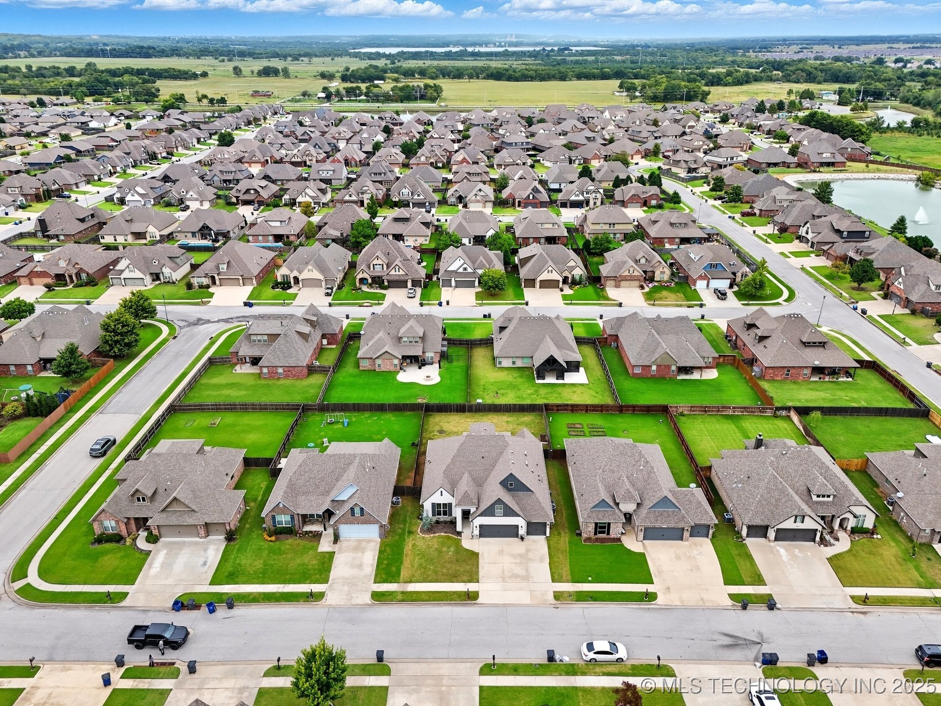 18609 E 45th Street S Property Photo 46