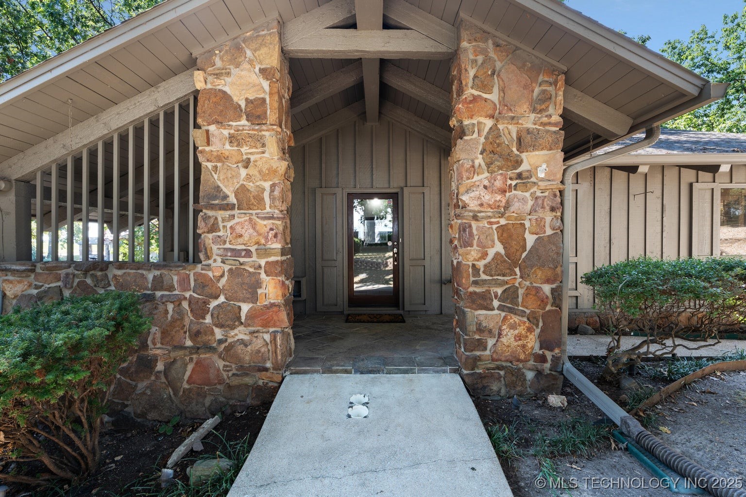 57450 E Highway 125 Road 535 Property Photo 2