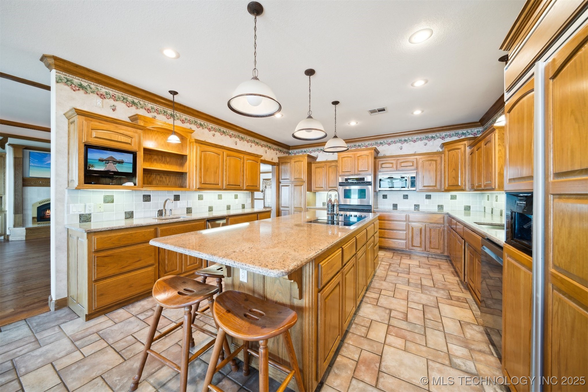 4592 E 480 Road Property Photo 17