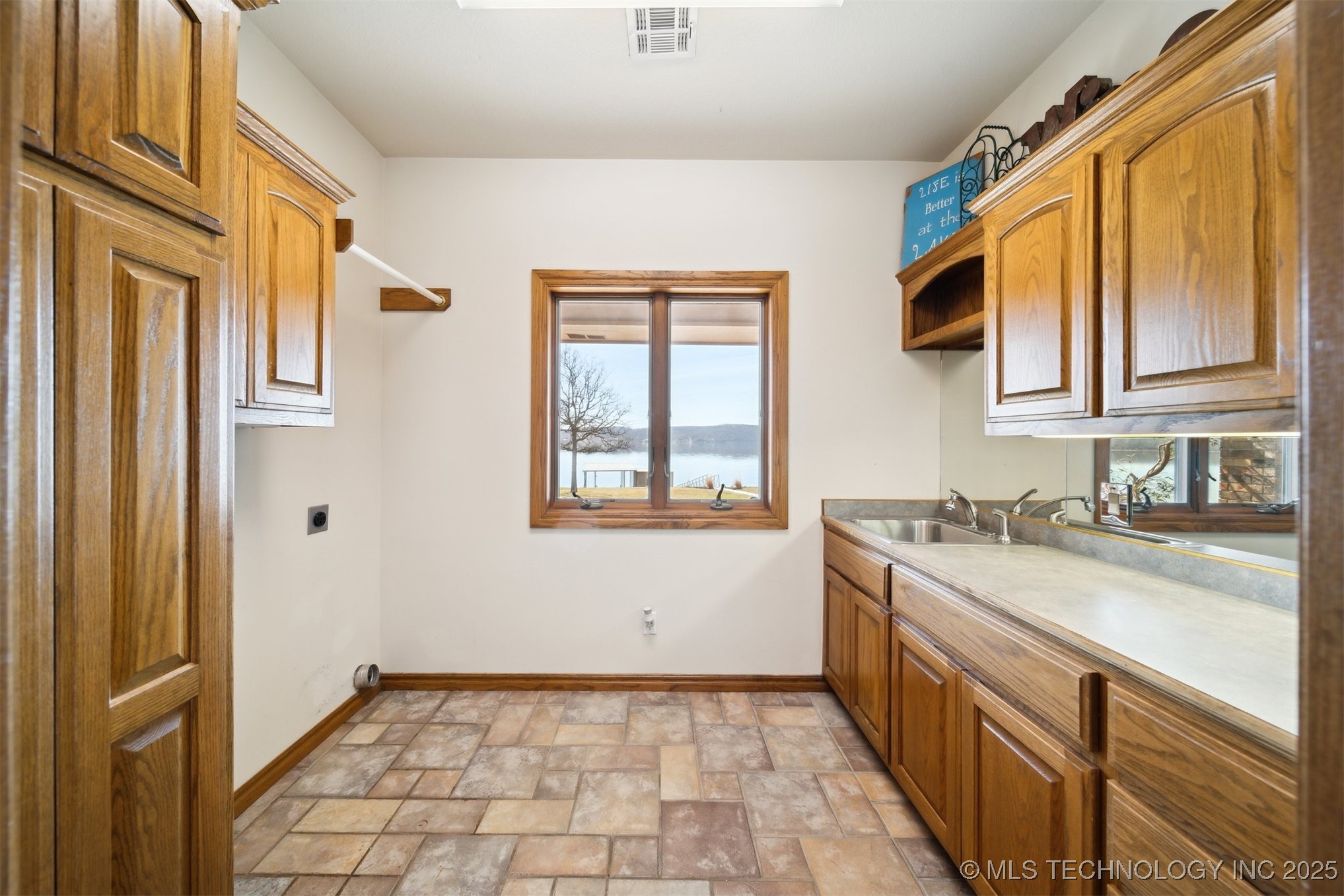 4592 E 480 Road Property Photo 24