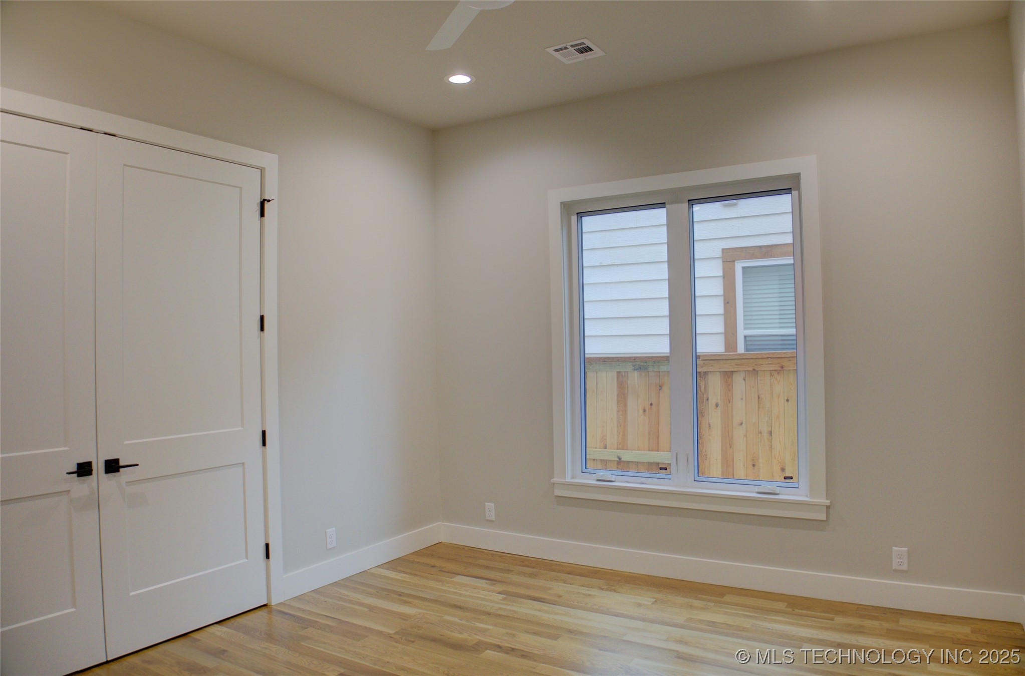 211 E 34th Street Property Photo 43