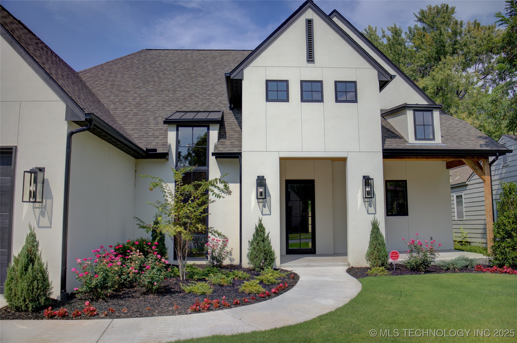 211 E 34th Street Property Photo 66