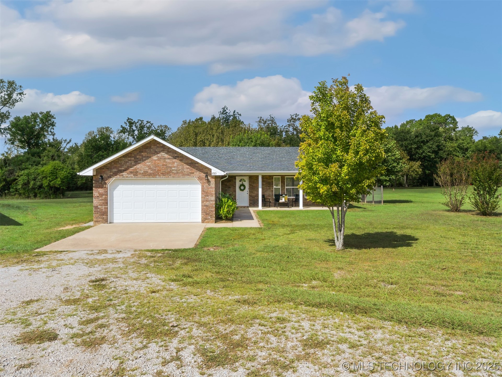 16765 Lacy Hull Road Property Photo 1