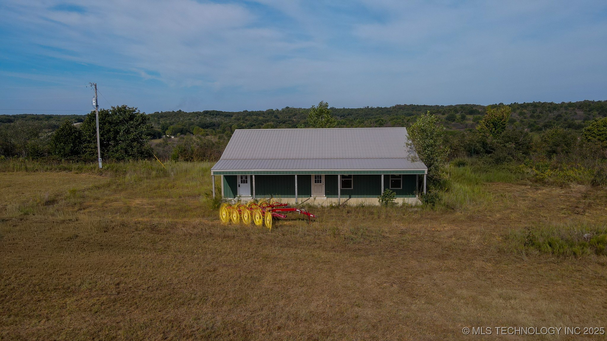 368795 E 5700 Road Property Photo 1