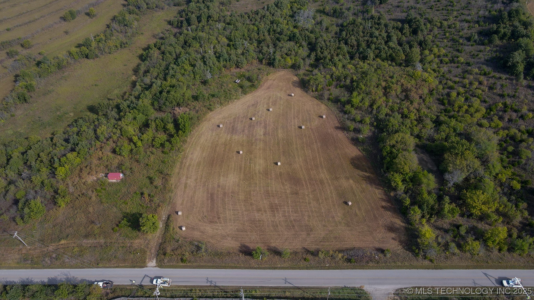 368795 E 5700 Road Property Photo 9