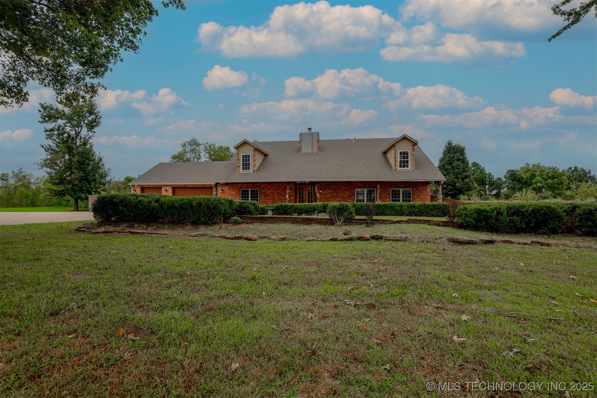 1488 N 429 Road Property Photo 2