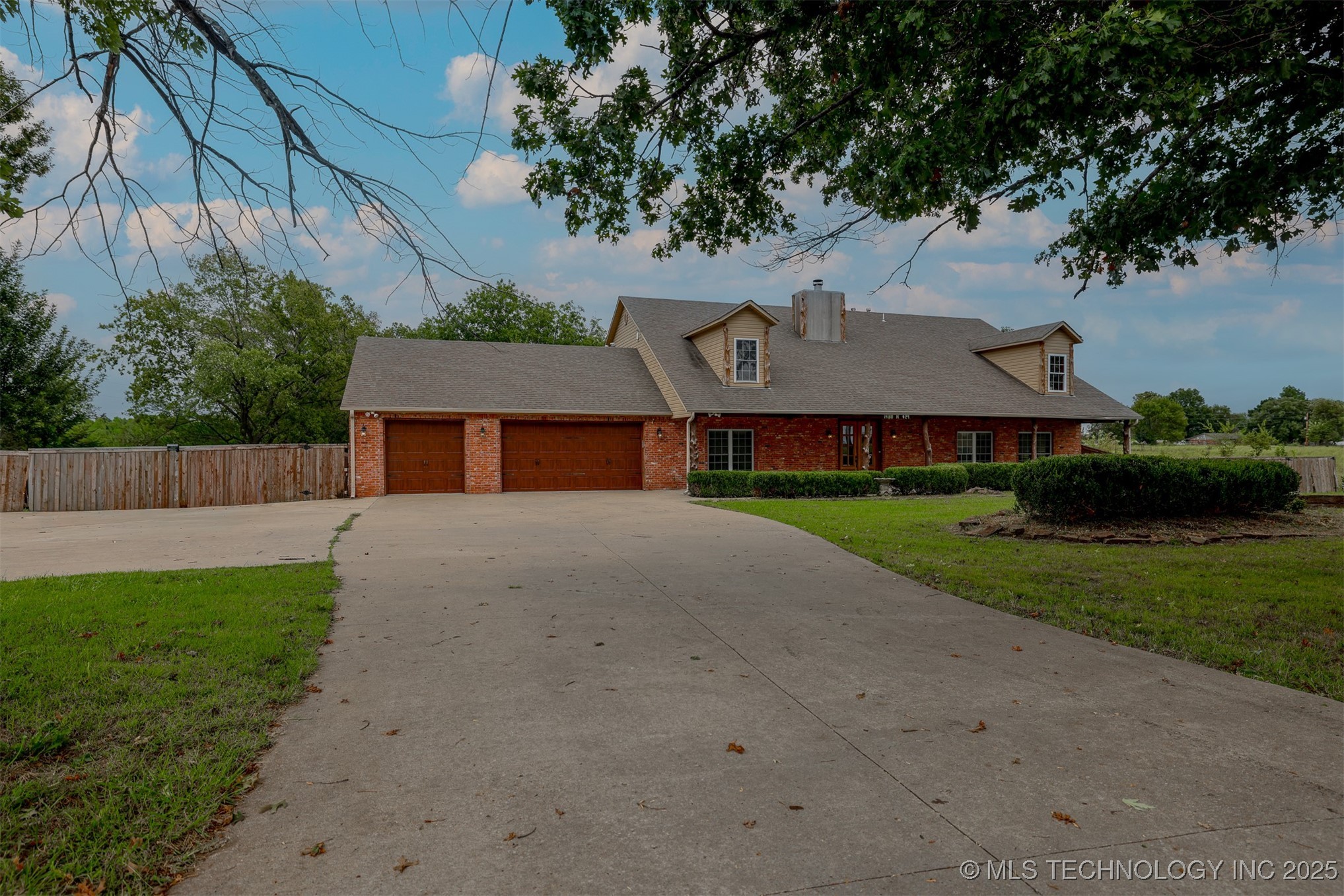 1488 N 429 Road Property Photo 4