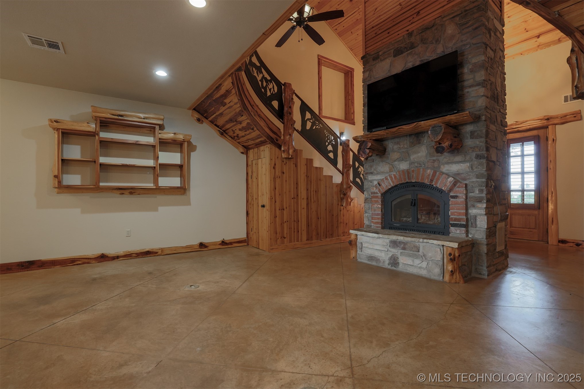 1488 N 429 Road Property Photo 12