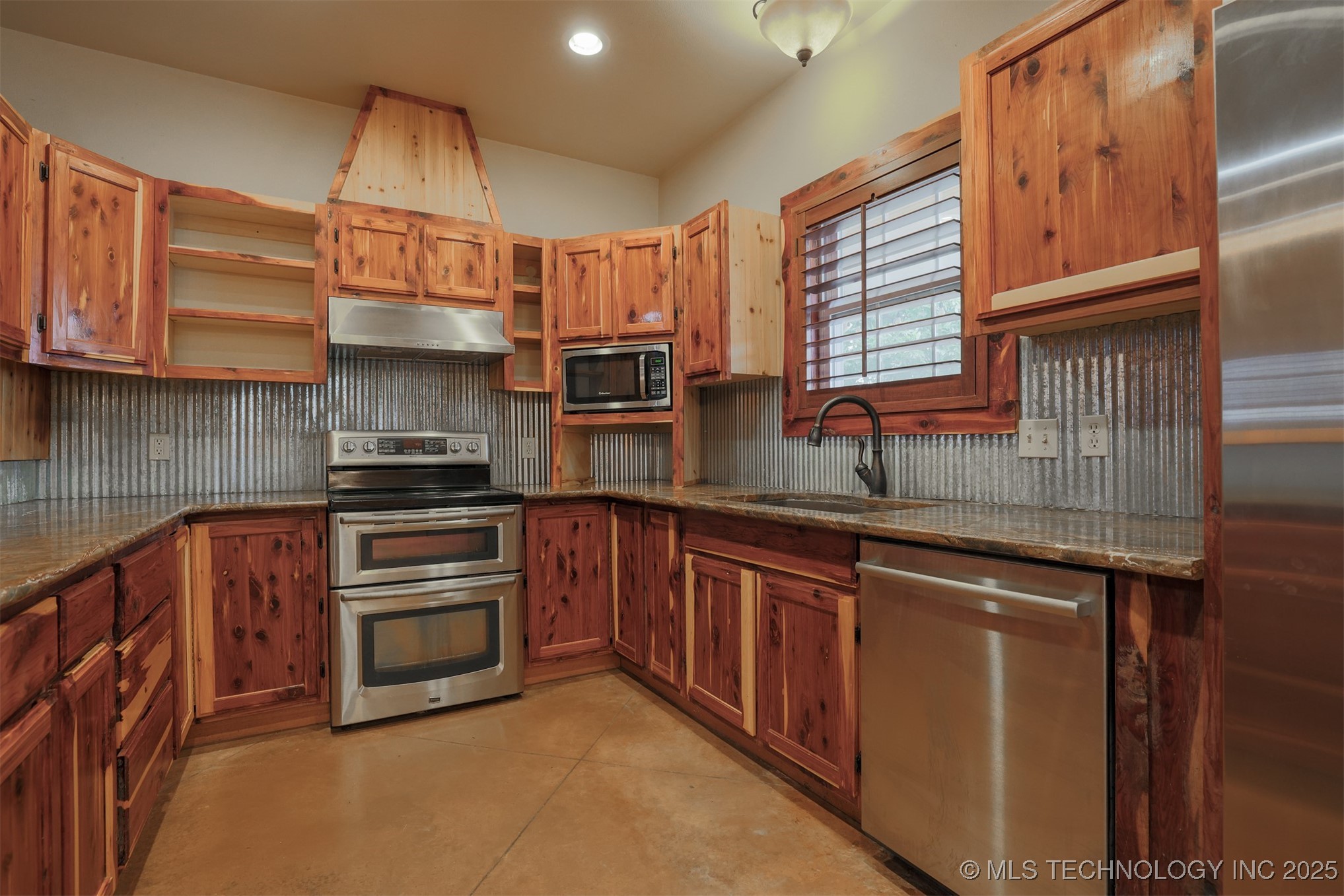 1488 N 429 Road Property Photo 17