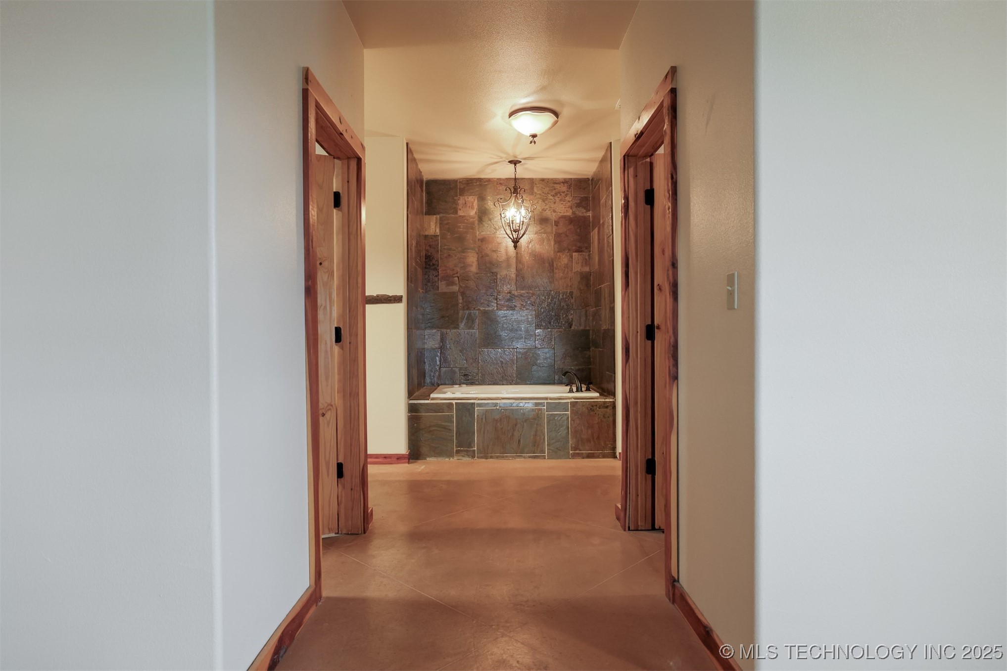 1488 N 429 Road Property Photo 21