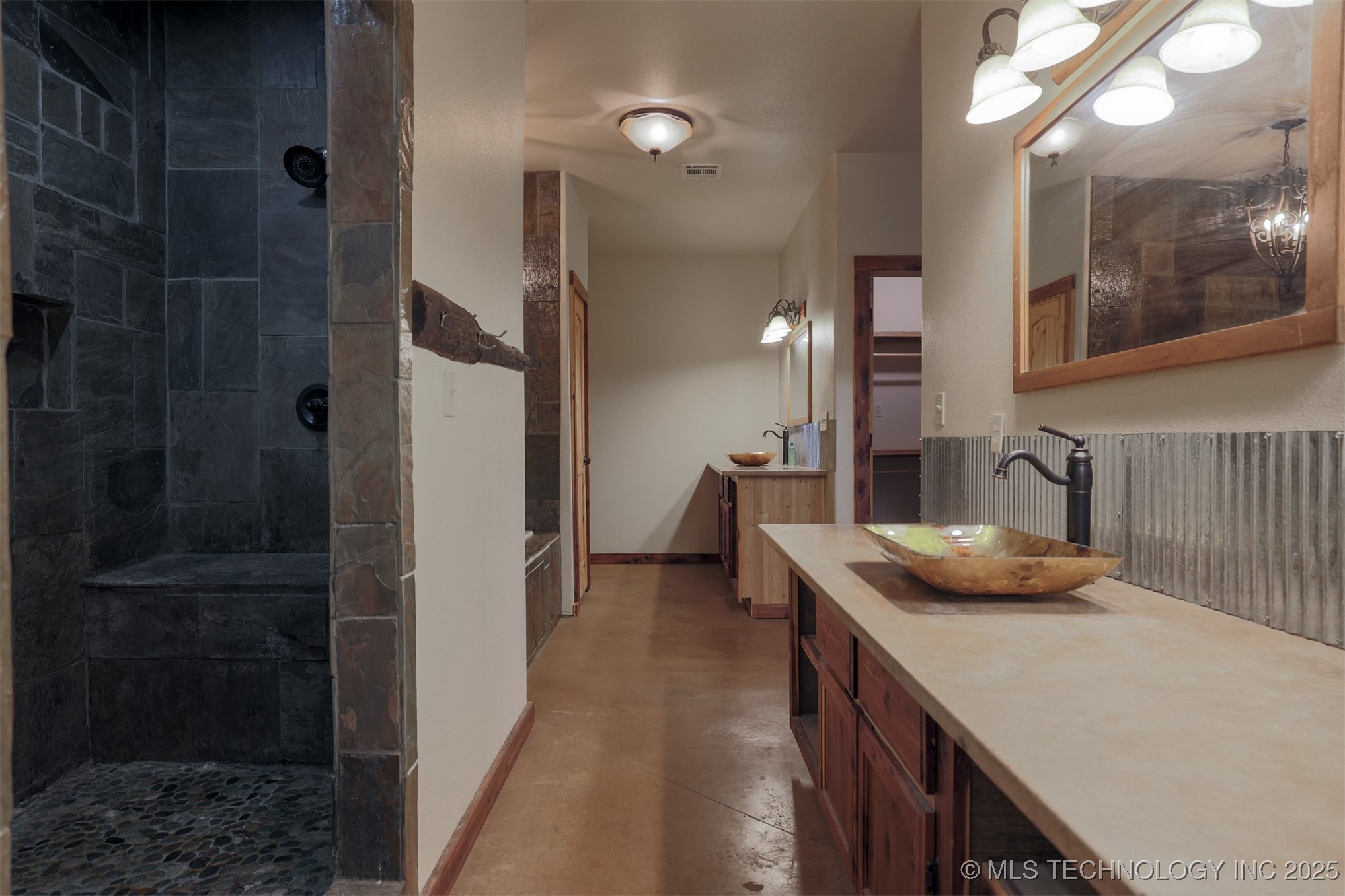 1488 N 429 Road Property Photo 26