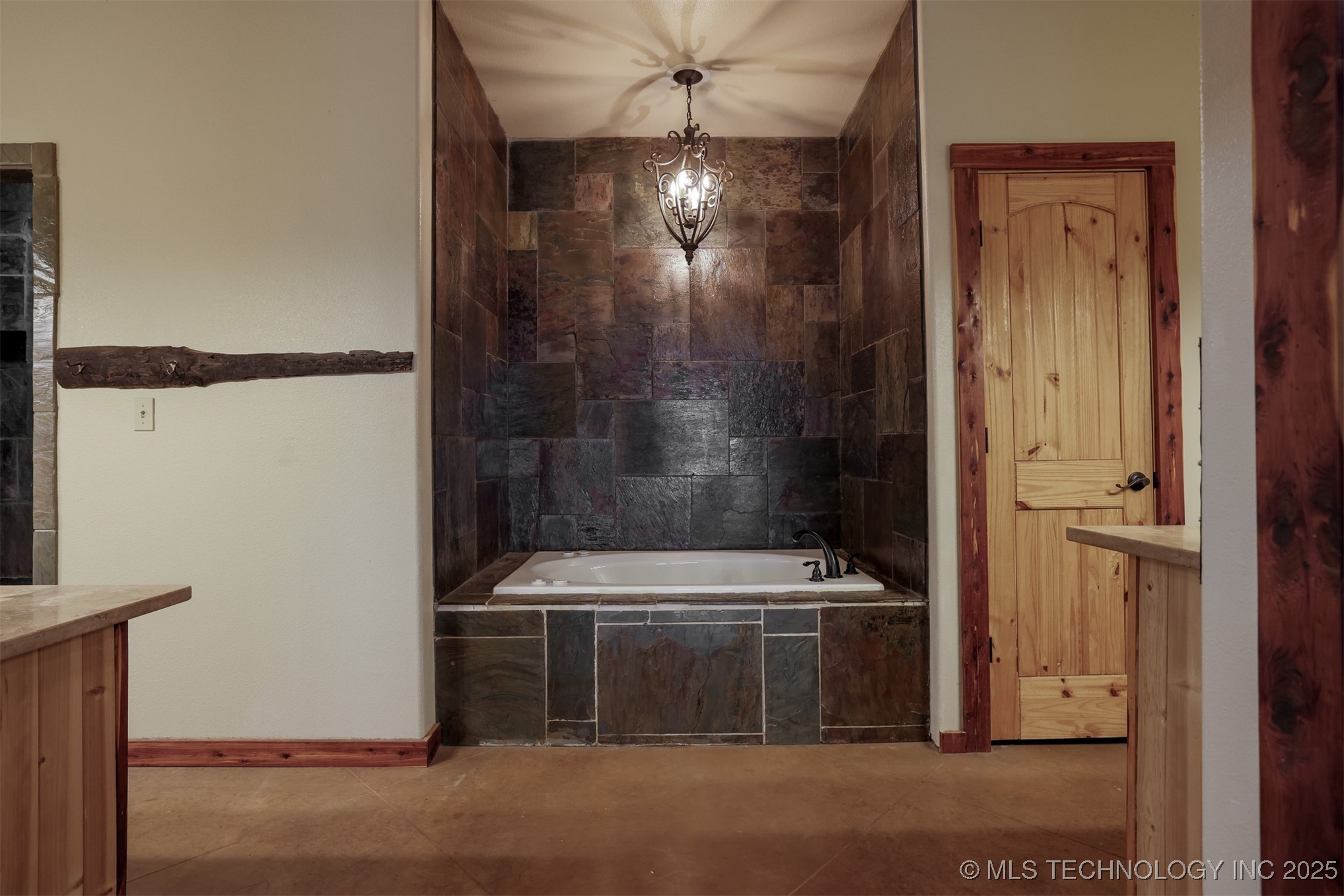 1488 N 429 Road Property Photo 27